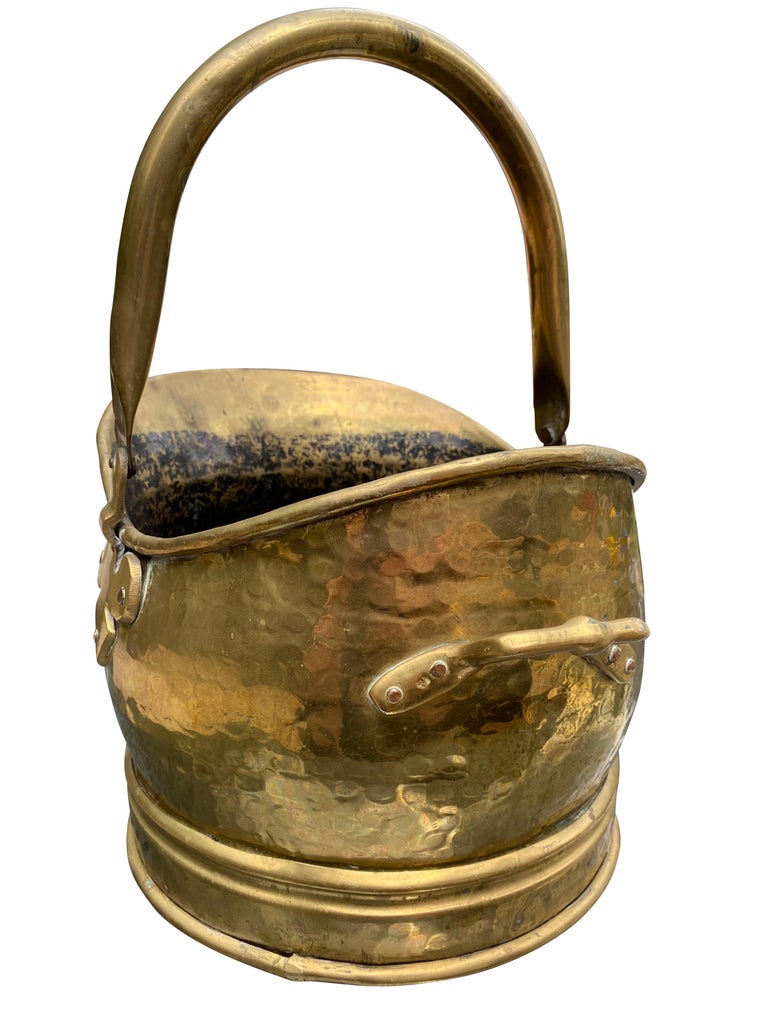 Antique Late Victorian Brass Coal Bucket with FleurdeLis Fittings, circa 1900 For Sale at 1stDibs