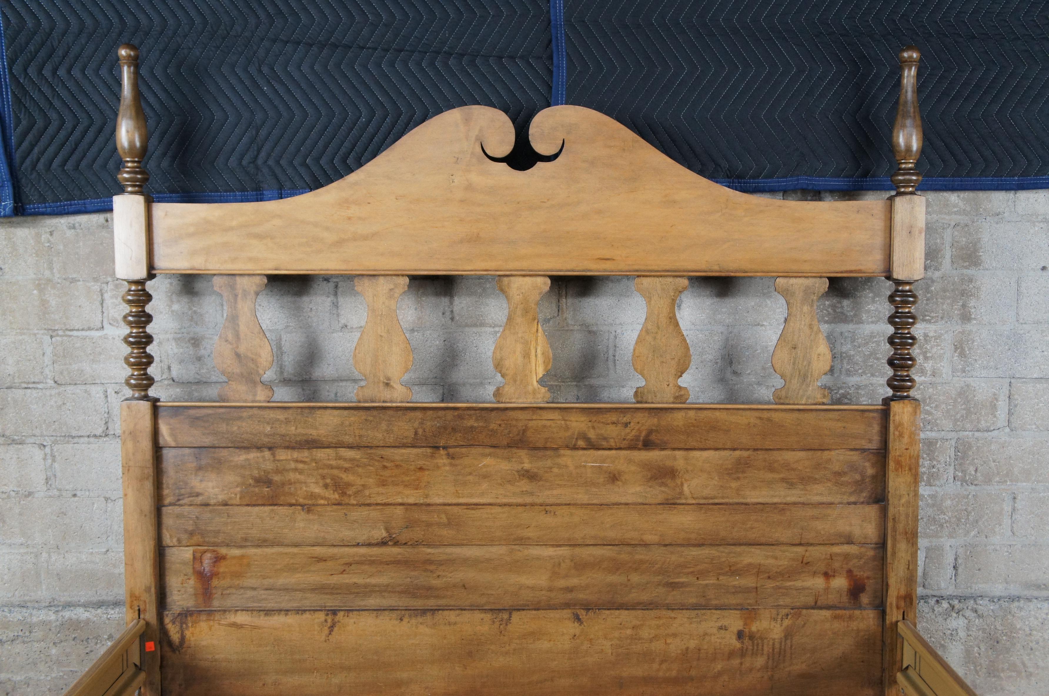 spindle bed antique