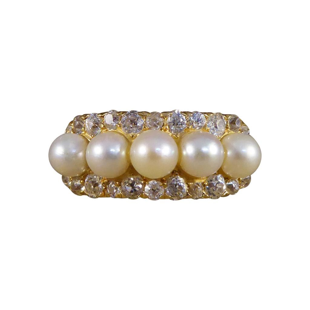 Bague ancienne de la fin de l'ère victorienne en or jaune 18 carats avec perles de culture et diamants taille ancienne