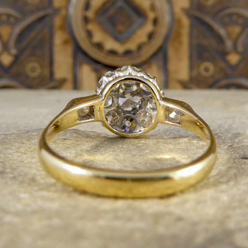 Antique Late Victorian Diamond Flower Cluster Ring in 18 Carat Yellow Gold In Good Condition In Yorkshire, West Yorkshire