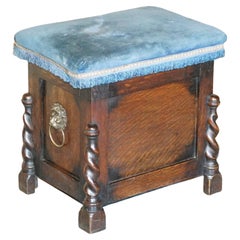 Antique Late Victorian English Oak Footstool / Ottoman Lions Head Brass Handles