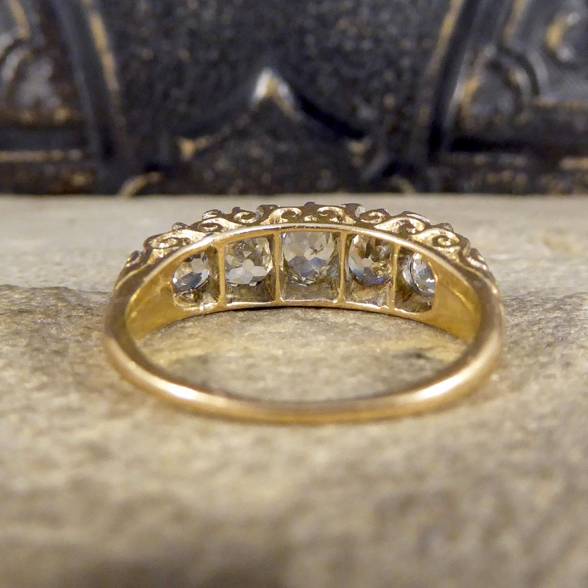 Antique Late Victorian Five Stone Old Cut Diamond Ring in 18ct Yellow Gold In Fair Condition In Yorkshire, West Yorkshire