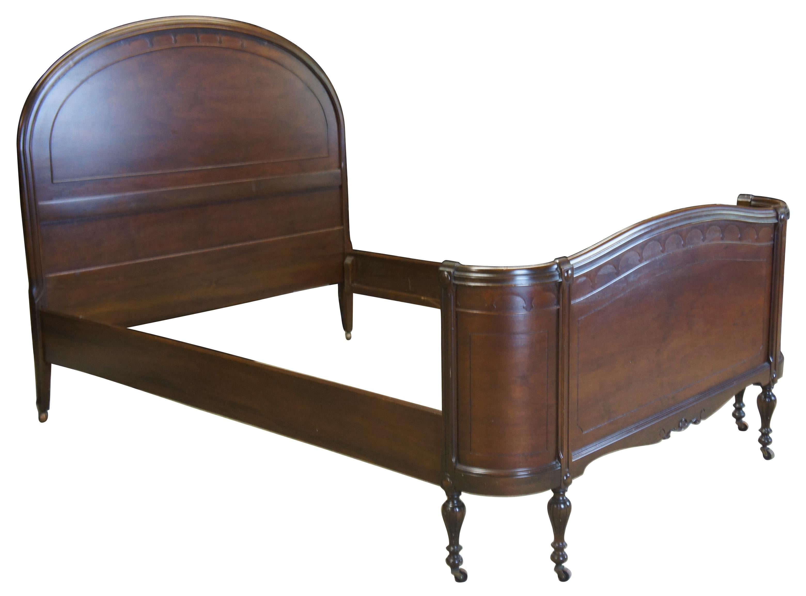 Antique late Victorian full size curved walnut bed

Turn of the century curved walnut bed frame with dome back headboard. Features unique raised arcade with burled accents along the front and back.

Measures: 57