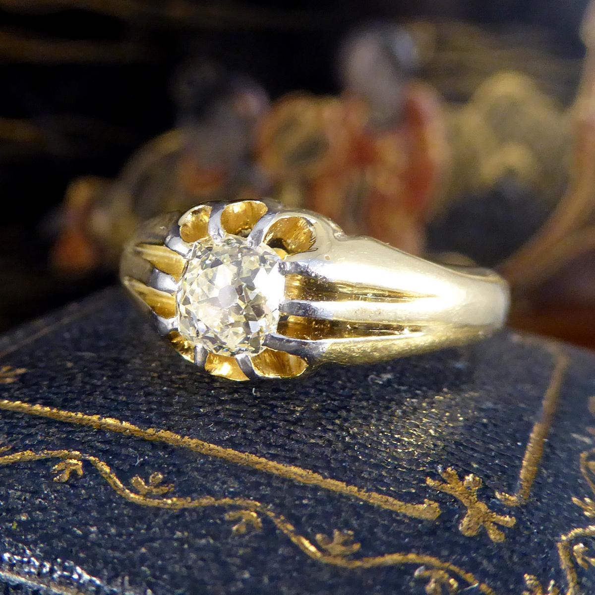 Antique Late Victorian Old Cushion Cut Diamond Ring in 18ct Gold &Plat For Sale 6