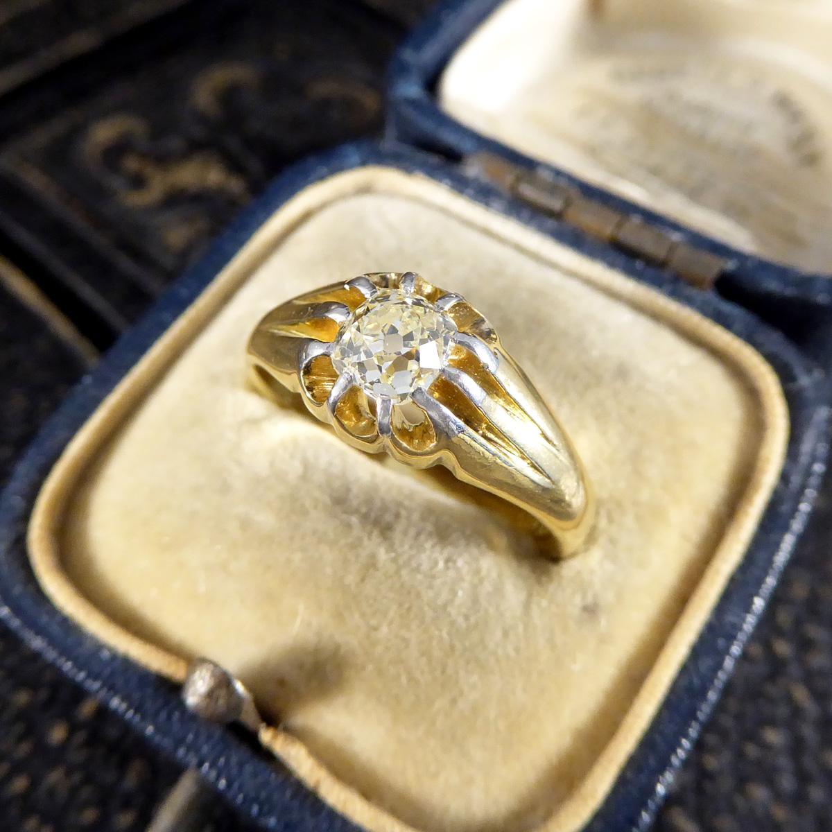 Antique Late Victorian Old Cushion Cut Diamond Ring in 18ct Gold &Plat For Sale 5