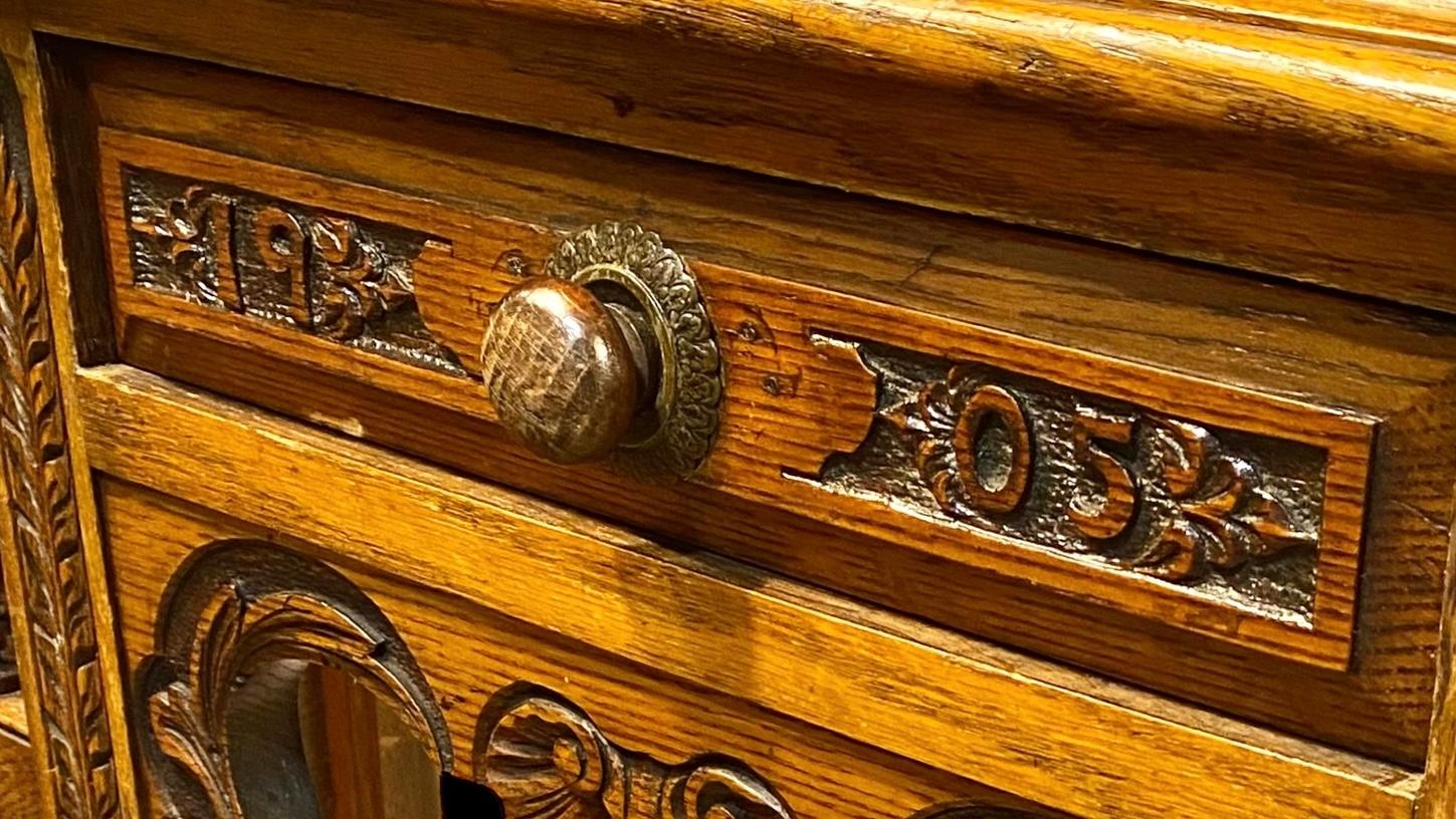 Antique Late Victorian Hand Carved Oak Hall Stand 1
