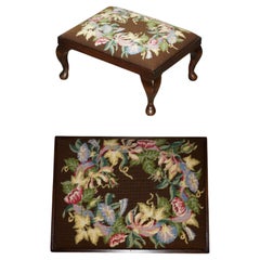 ANTIQUE LATE ViCTORIAN HAND EMBROIDERED FLORAL FOOTSTOOL WITH HARDWOOD FRAME