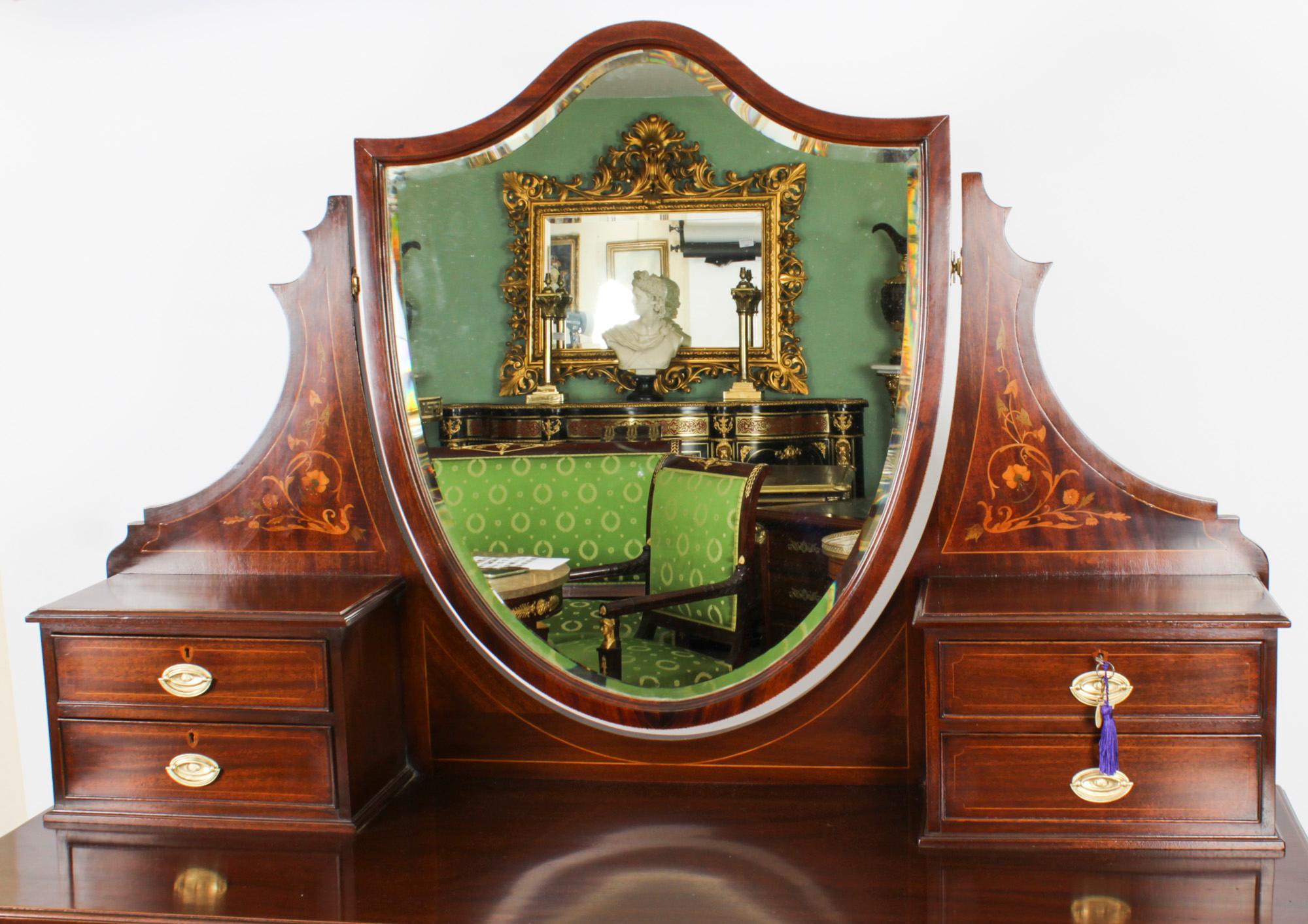 Victorien Atique I.C. Mirror et table de toilette en acajou de la fin de l'époque victorienne, 19ème C. en vente