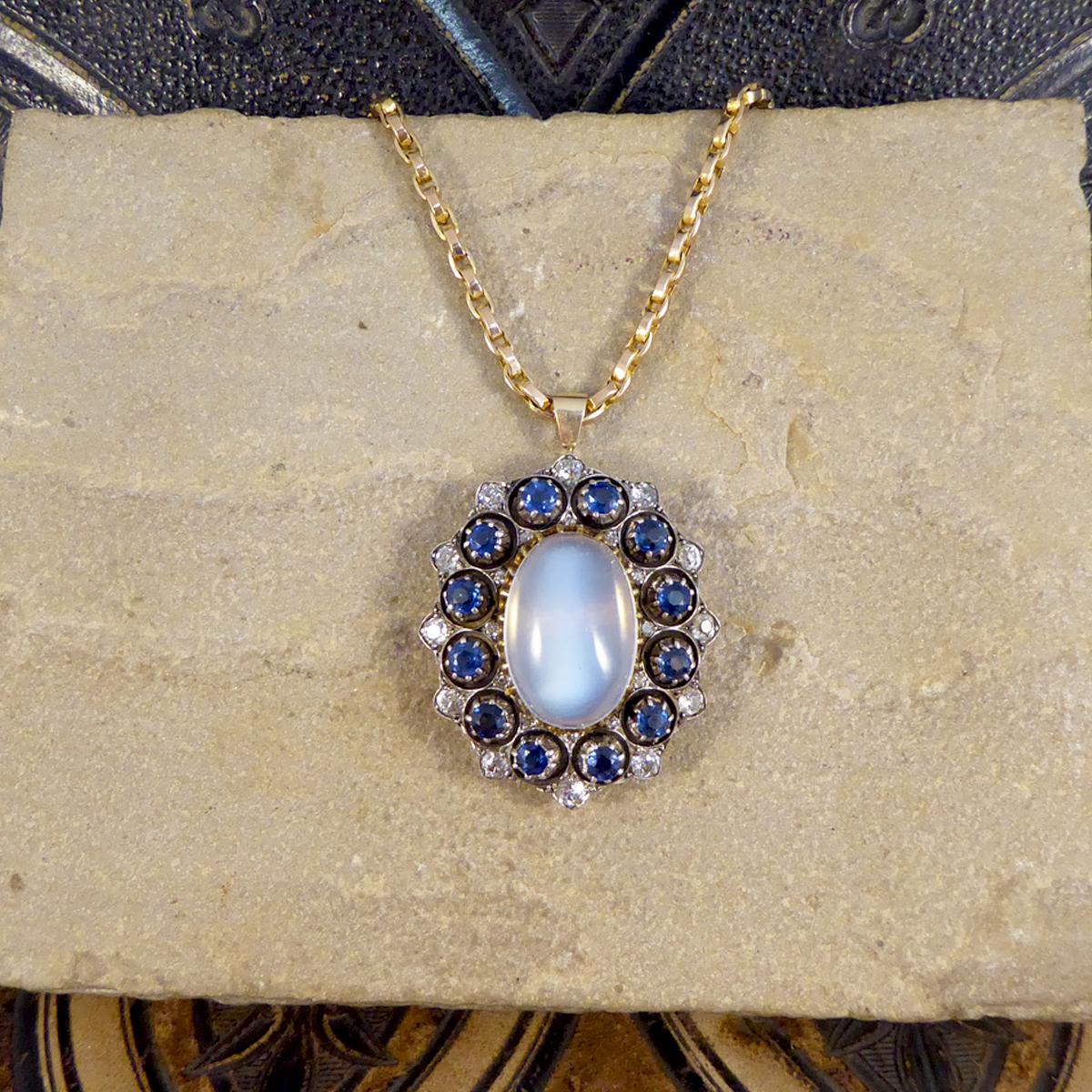 Women's or Men's Antique Late Victorian Moonstone Sapphire and Diamond Necklace with Yellow Gold