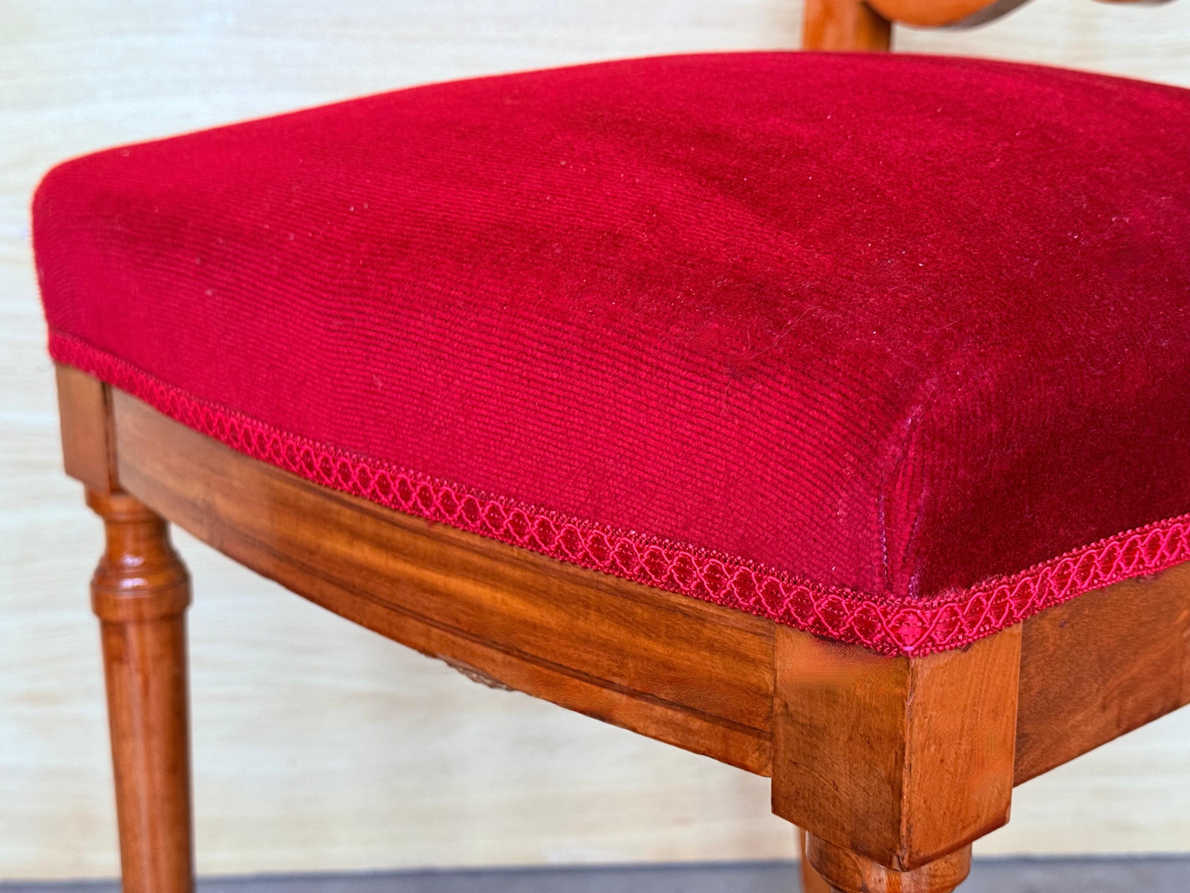 Antica sedia da pranzo tardo-vittoriana in Oak con schienale a scaletta e seduta in velluto rosso in vendita 5