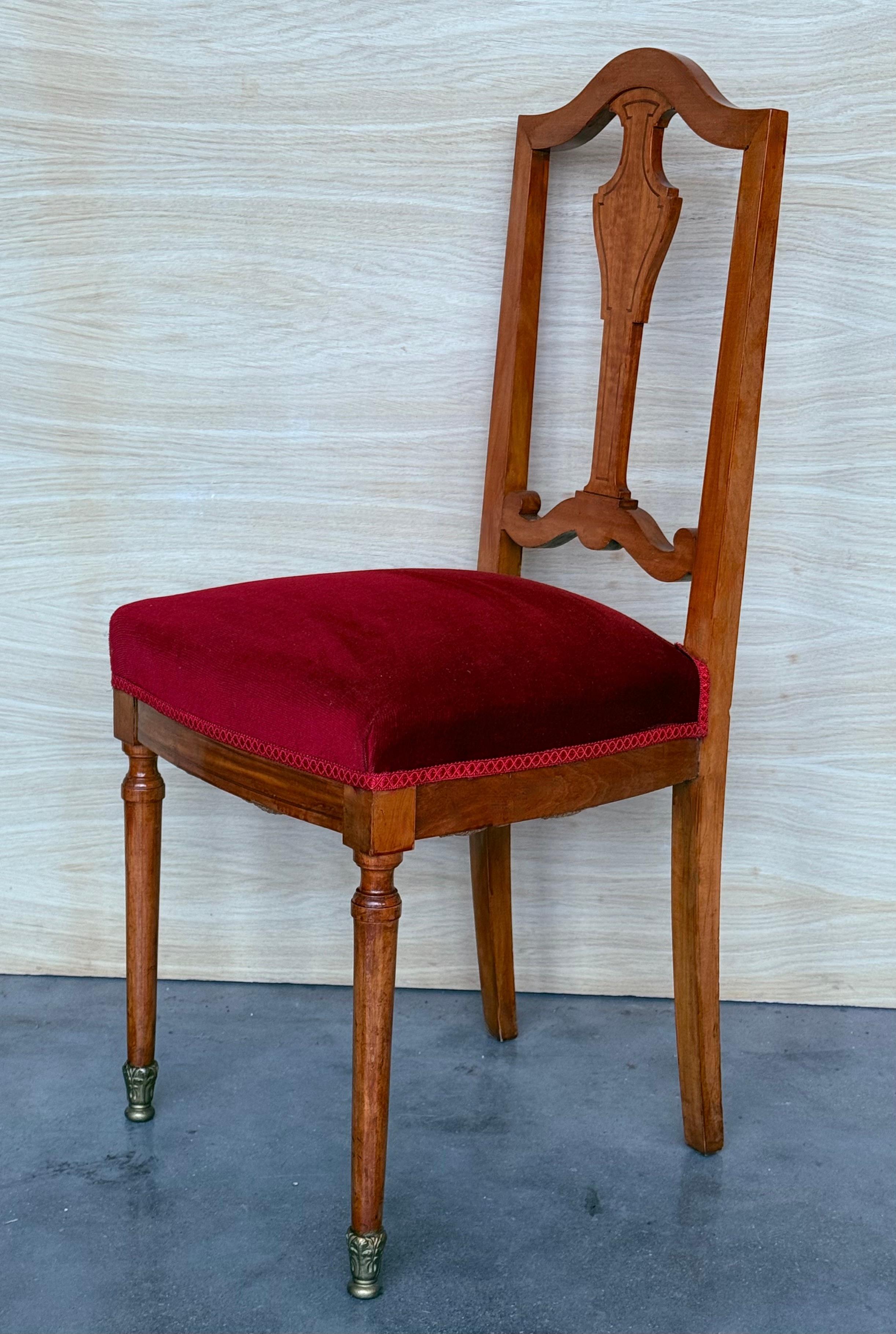 Antica sedia da pranzo tardo-vittoriana in Oak con schienale a scaletta e seduta in velluto rosso in vendita 1