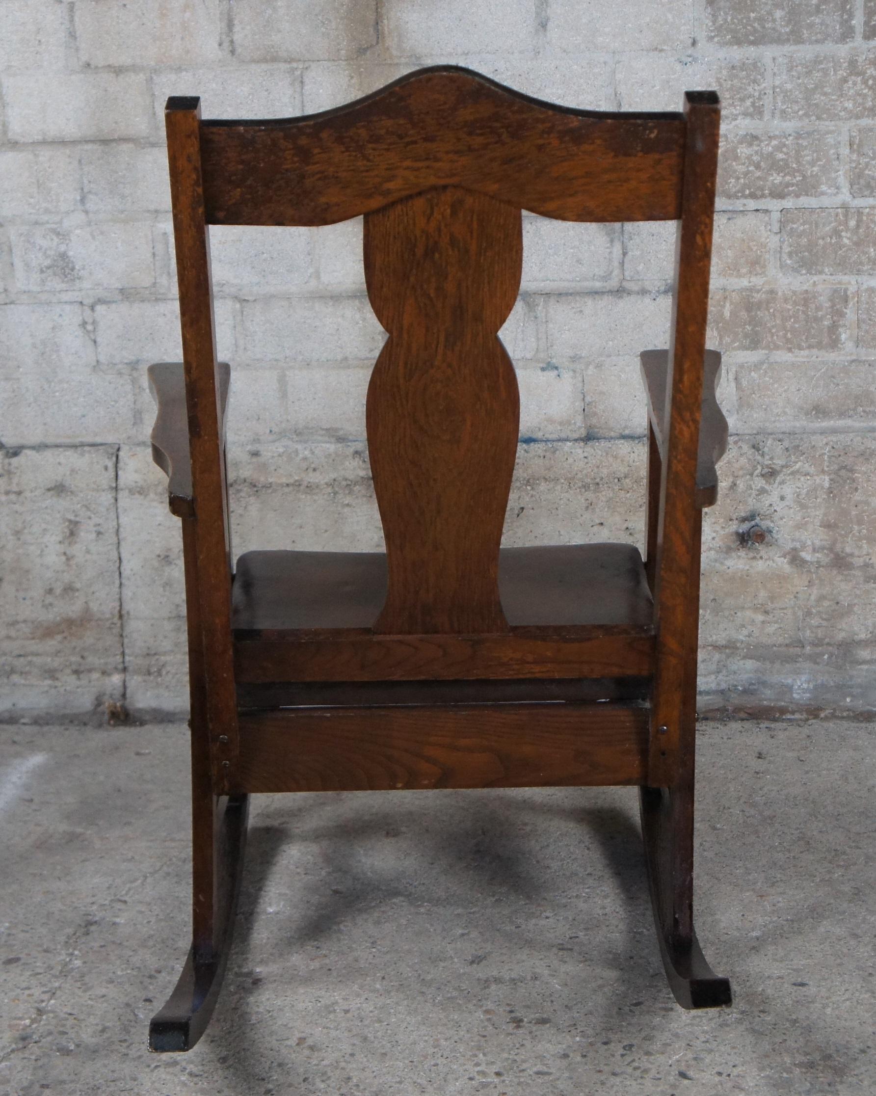 Antique Late Victorian Oak Rocker Rocking Chair with Leather Seat Arts + Crafts In Good Condition In Dayton, OH