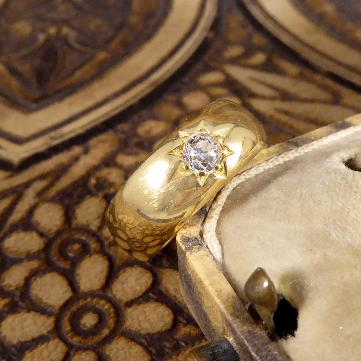 Antiker spätviktorianischer Diamantring aus 18 Karat Gelbgold mit alteuropäischem Sternschliff 3