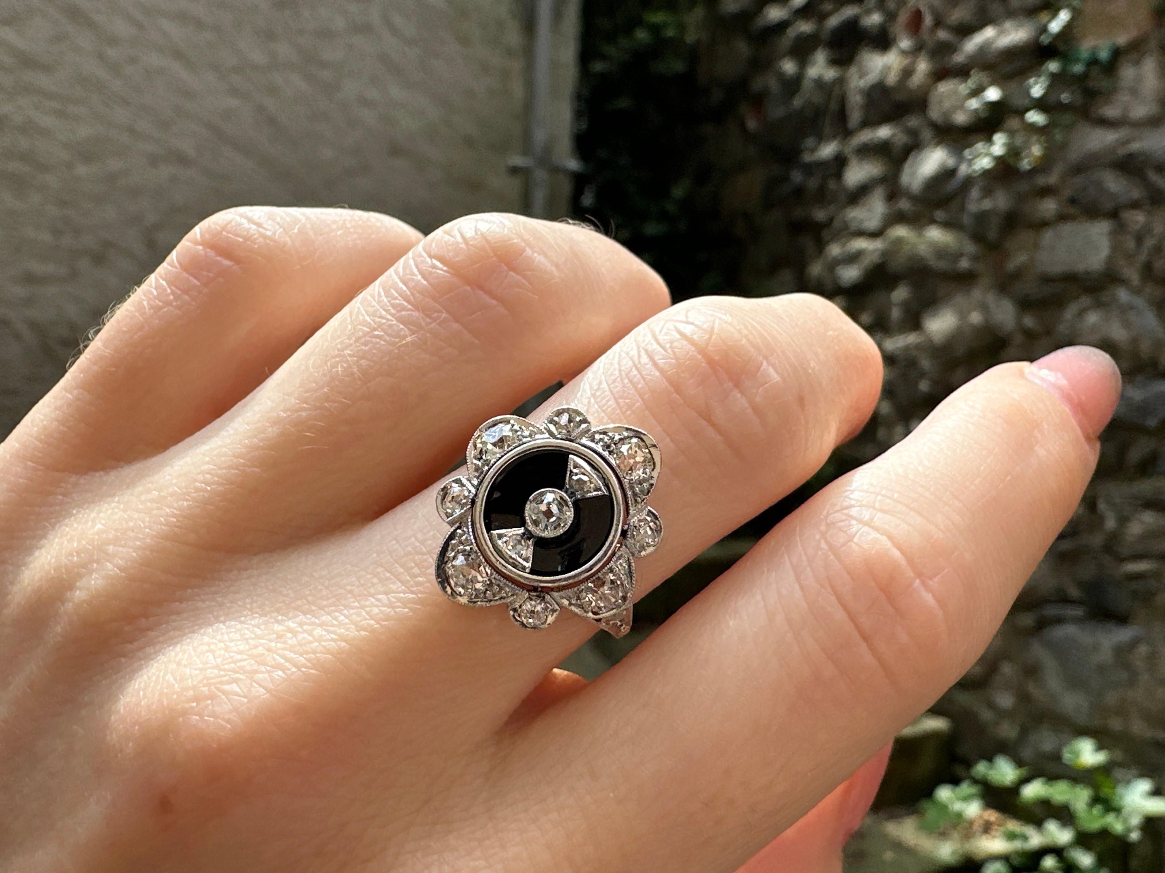Bague ancienne de la fin de l'époque victorienne en onyx et diamants - Platine et or 18K Bon état - En vente à Sandnes, NO