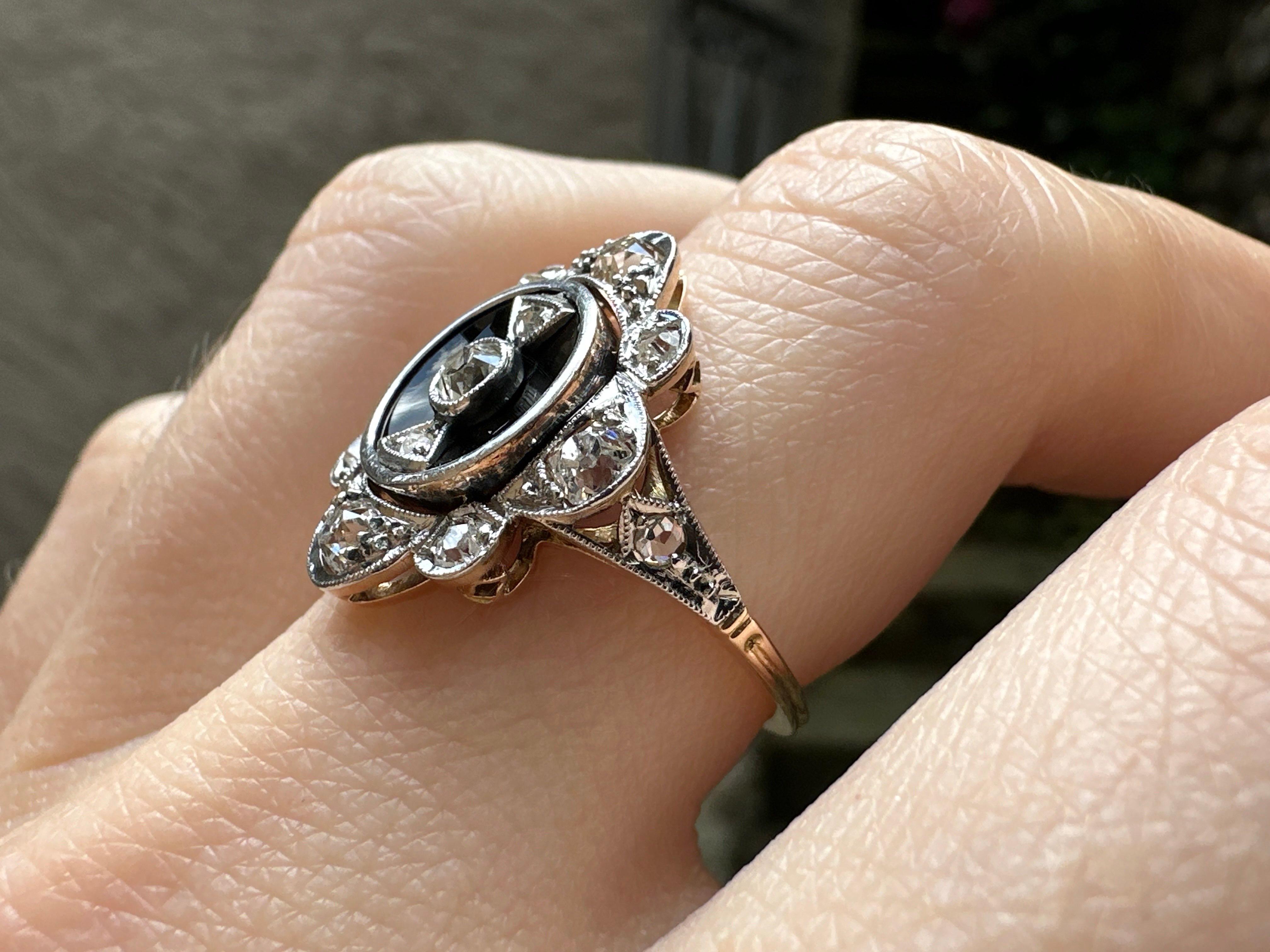 Bague ancienne de la fin de l'époque victorienne en onyx et diamants - Platine et or 18K Unisexe en vente