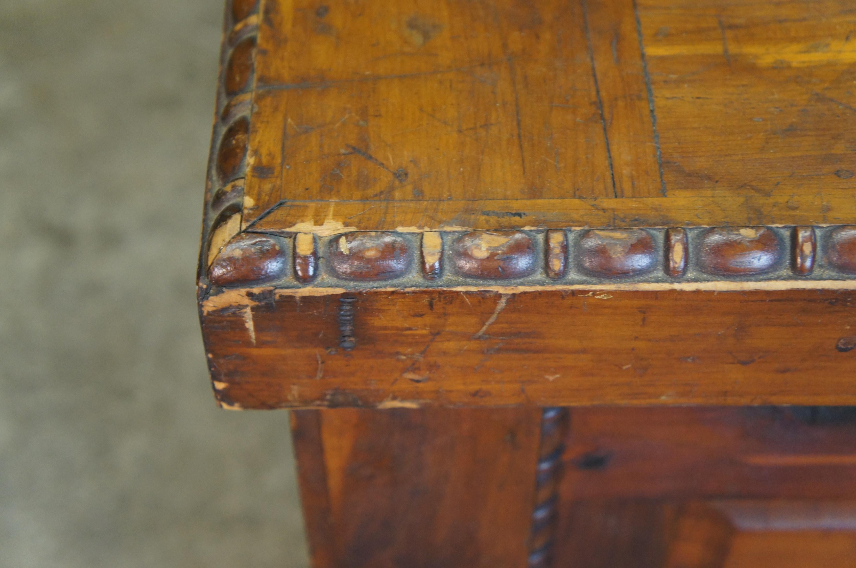 Antique Late Victorian Ornate Cedar Paneled Trunk Blanket Storage Hope Chest 4