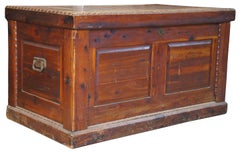 Antique Late Victorian Ornate Cedar Paneled Trunk Blanket Storage Hope Chest
