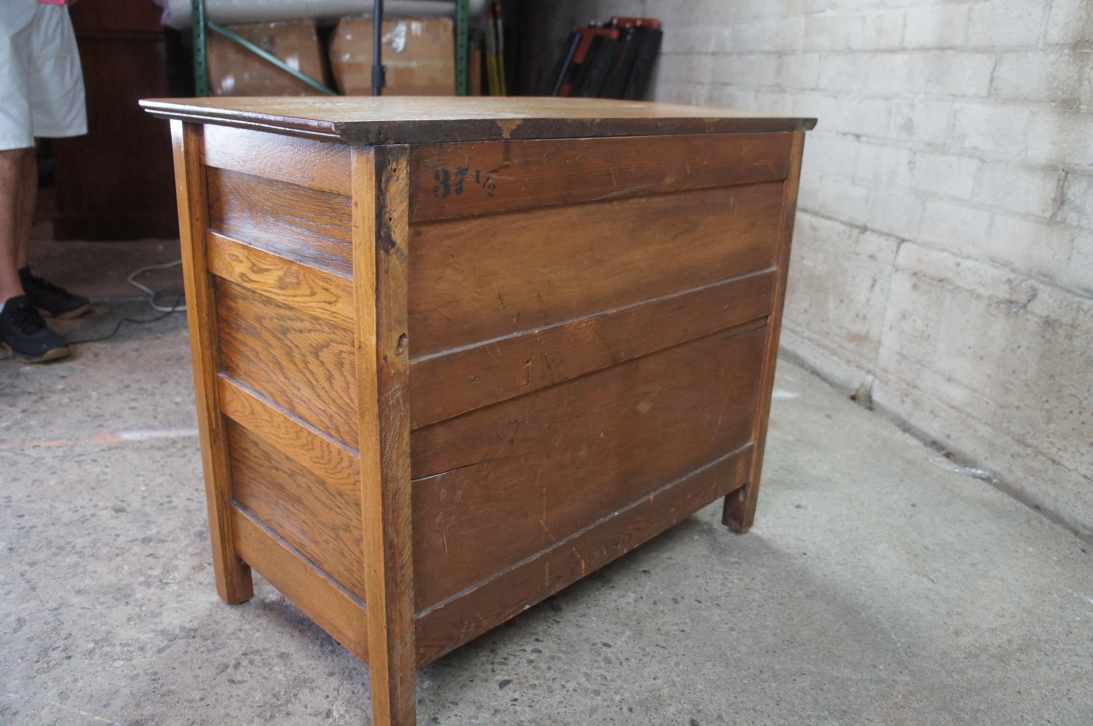 Antique Late Victorian Panelled Oak Chest of Drawers Dresser Nighstand 2