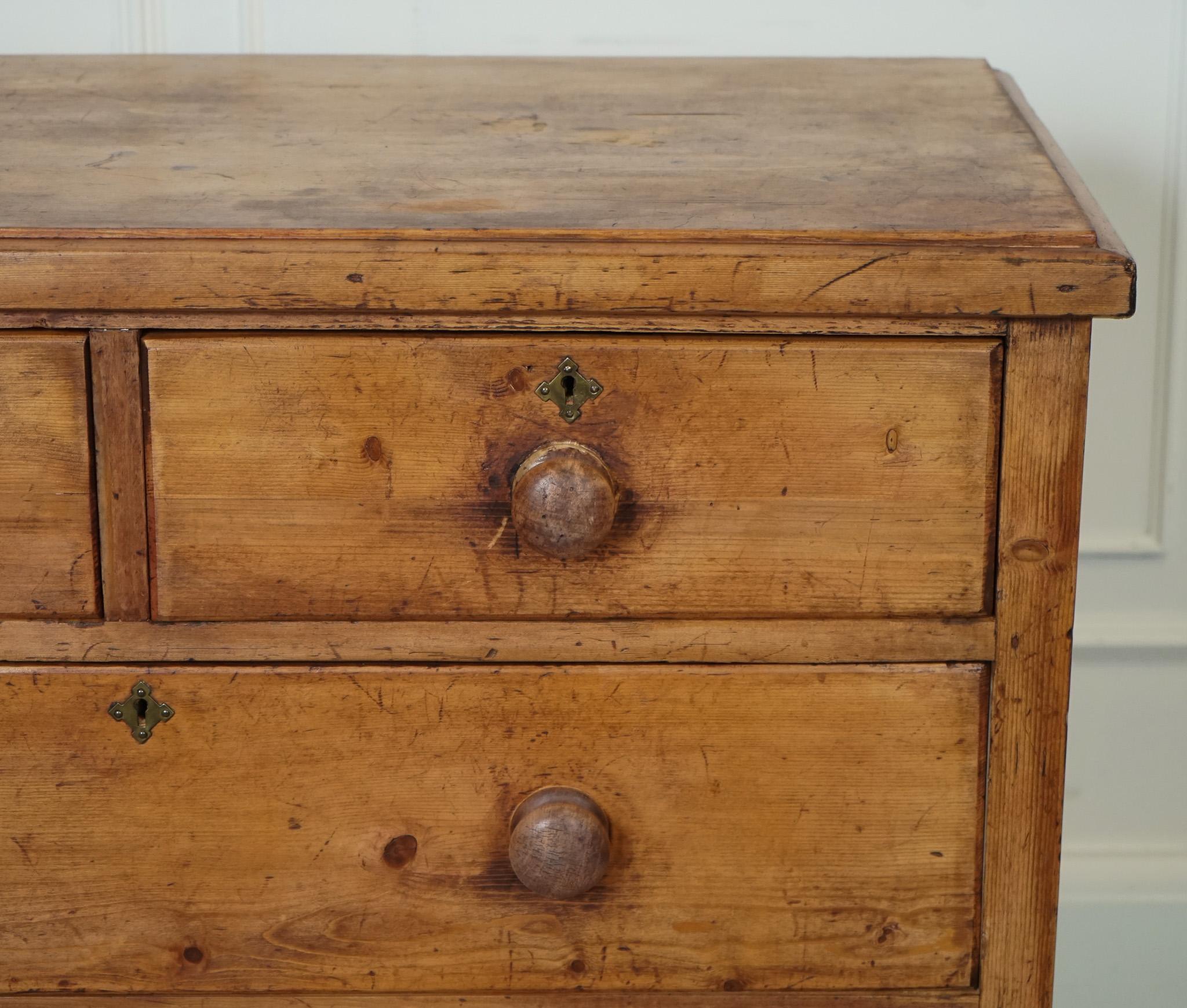 20th Century ANTIQUE LATE VICTORIAN PINE CHEST OF DRAWERS WITH ORIGiNAL TURNED WOODEN HANDLES