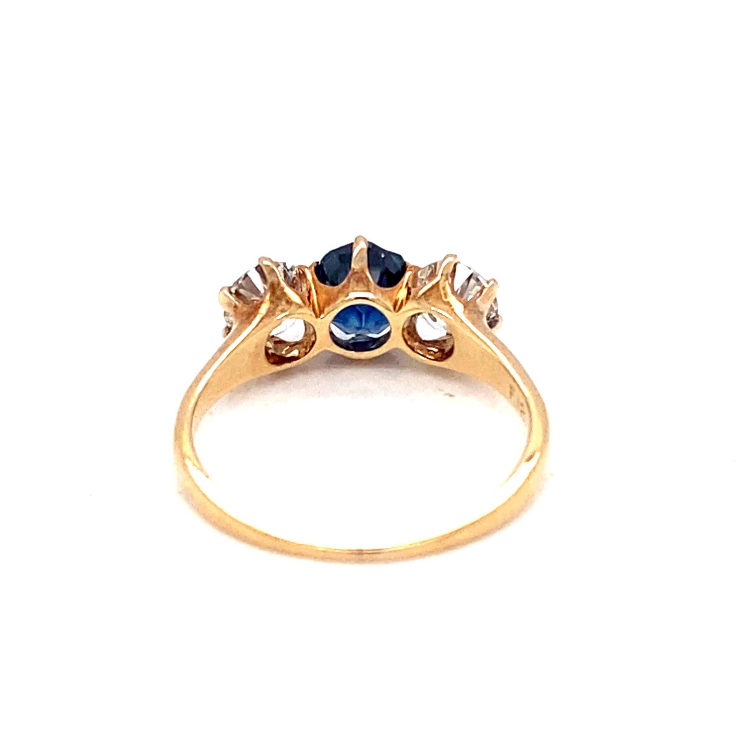 Antique Late Victorian Sapphire and Diamond 14 Karat Yellow Gold Statement Ring In Good Condition For Sale In Towson, MD