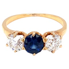 Antique Late Victorian Sapphire and Diamond 14 Karat Yellow Gold Statement Ring