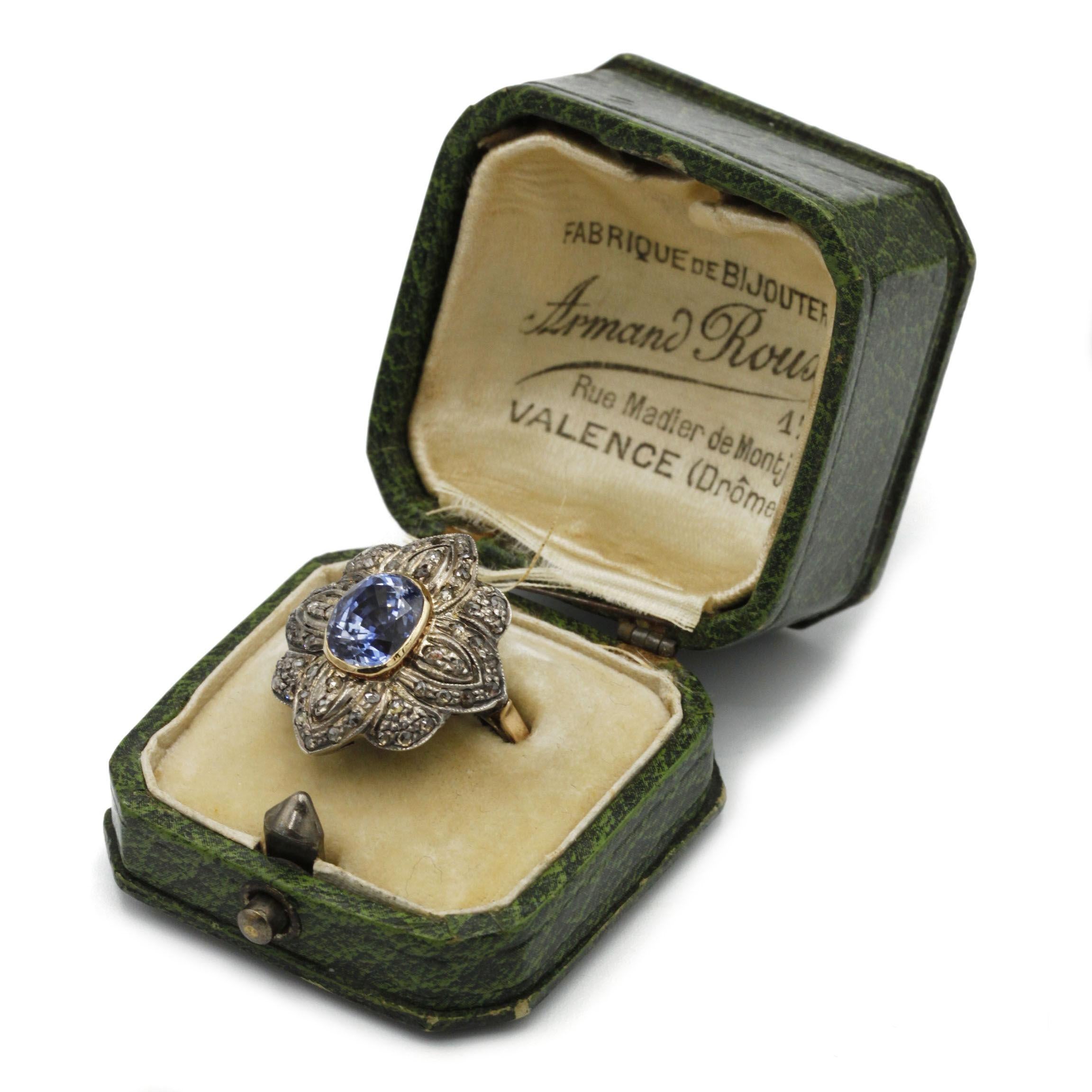 Oval Cut Antique Late Victorian Unheated 3.50 ct Ceylon Sapphire & Rose-Cut Diamond ring For Sale