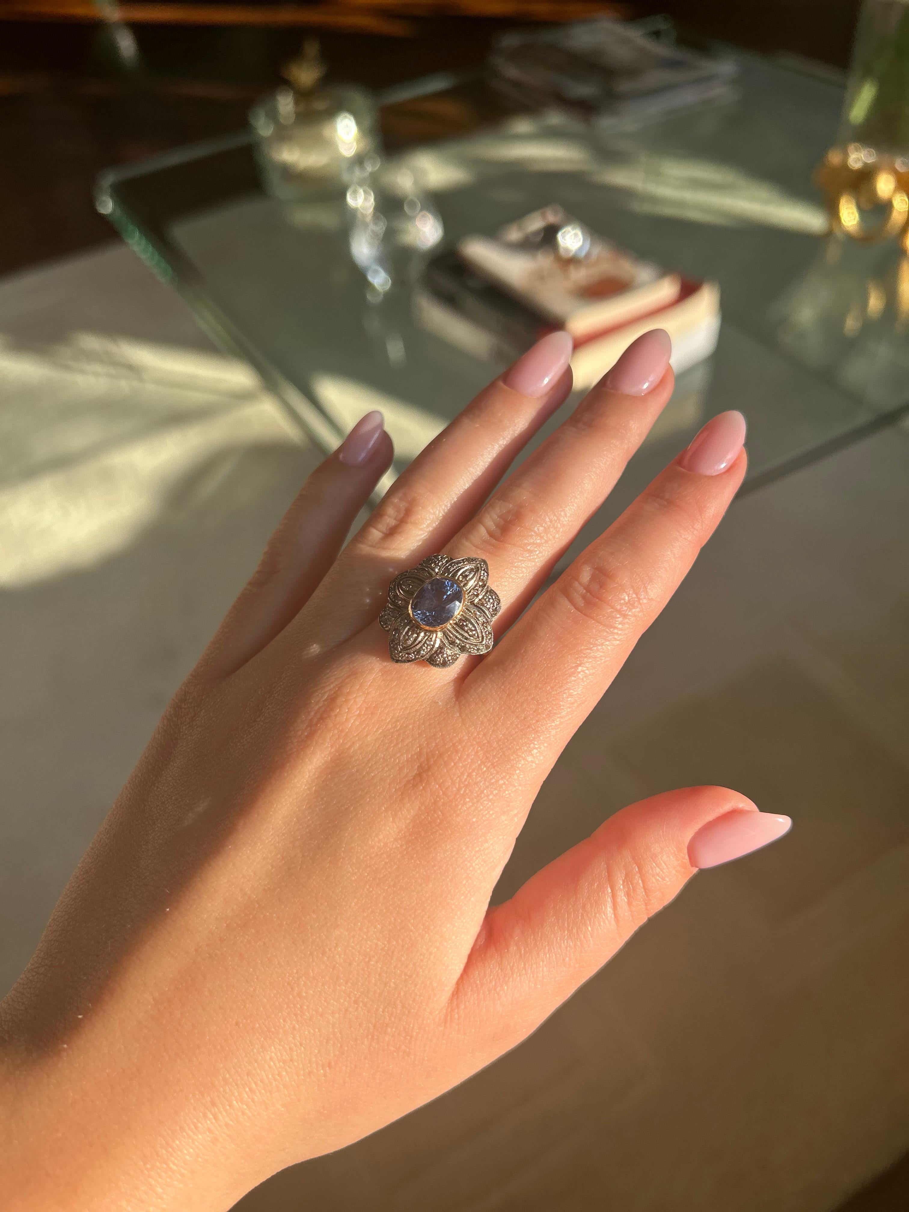 Anello antico tardo-vittoriano non riscaldato con zaffiro di Ceylon e diamante taglio rosa da 3,50 carati In condizioni buone in vendita a MONTMORENCY, FR