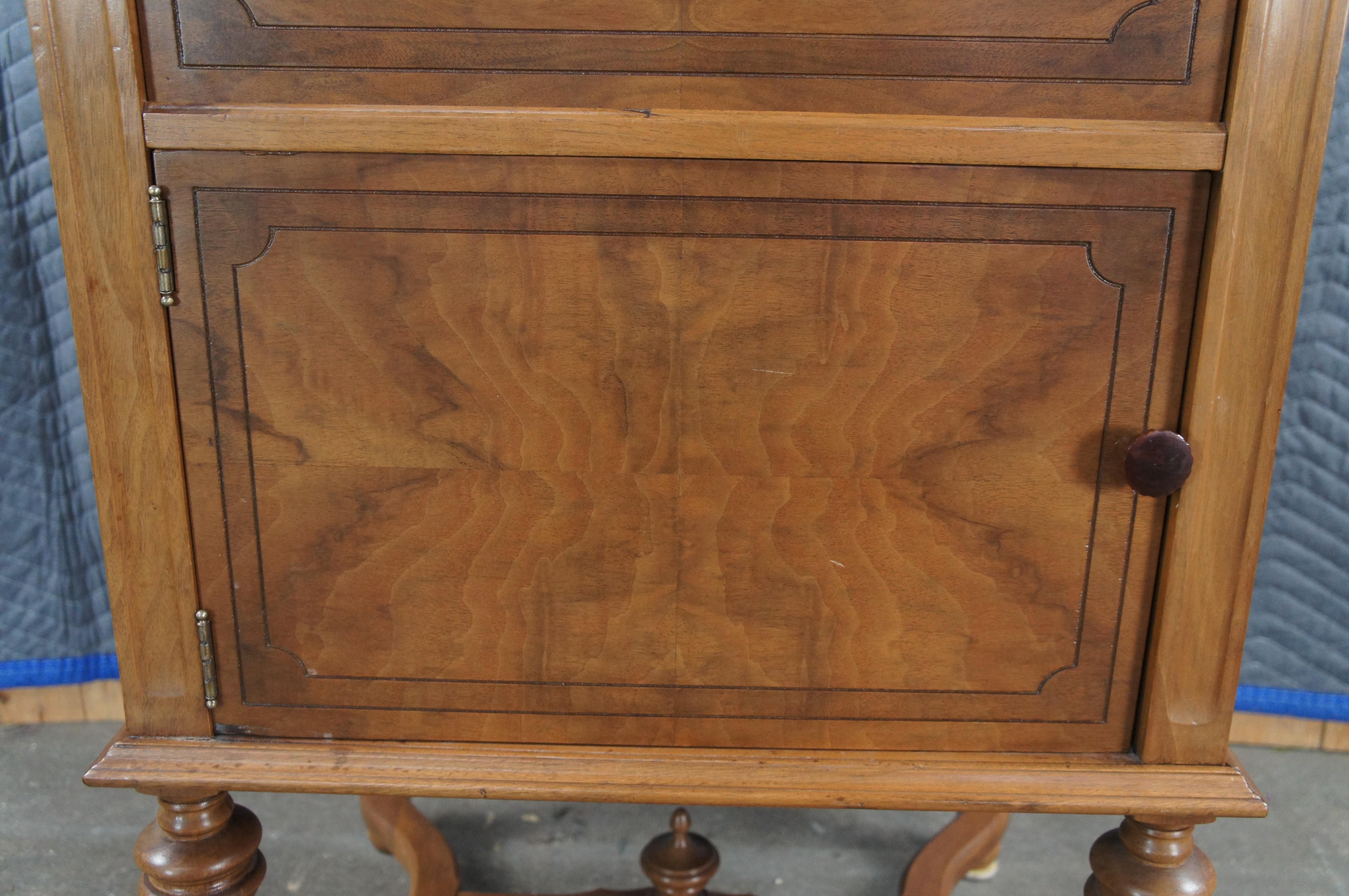 Ancienne console de musique en ronce de noyer de la fin de l'époque victorienne, meuble pour phonographe, support de disque en vente 3