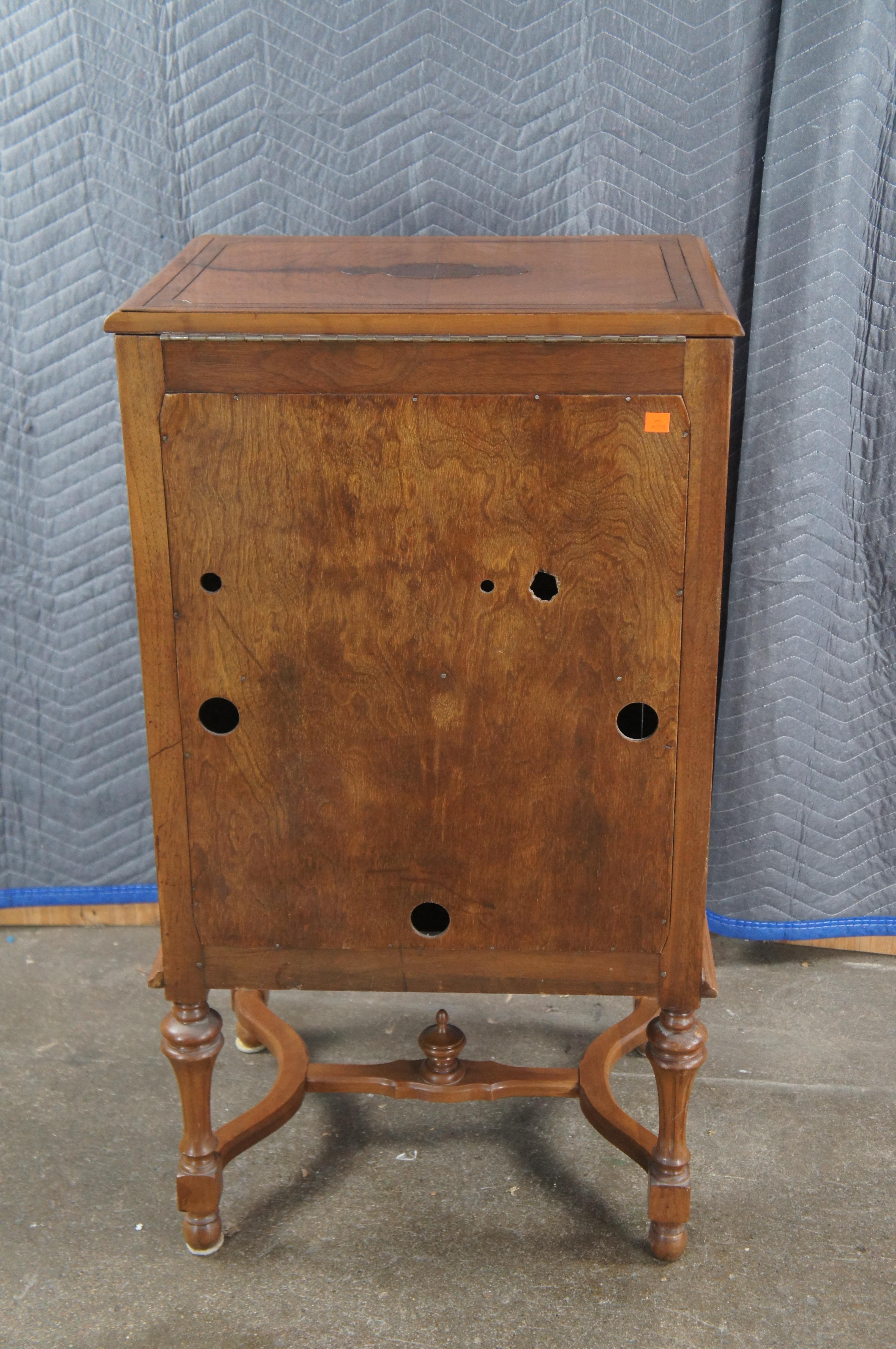 Ancienne console de musique en ronce de noyer de la fin de l'époque victorienne, meuble pour phonographe, support de disque en vente 6
