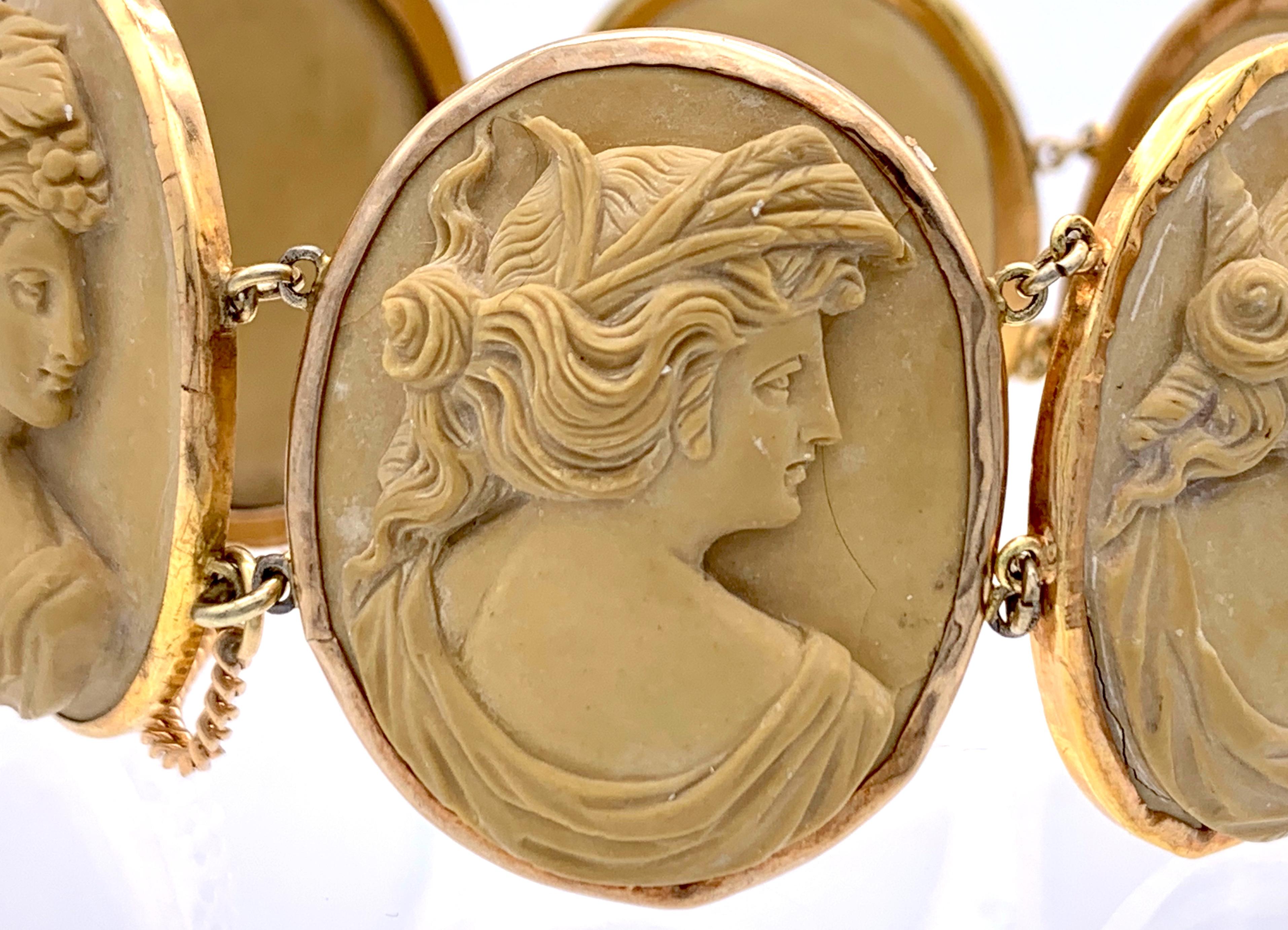 Bracelet ancien camée en pierre de lave monté sur or 14 carats de style archéologique Bon état - En vente à Munich, Bavaria
