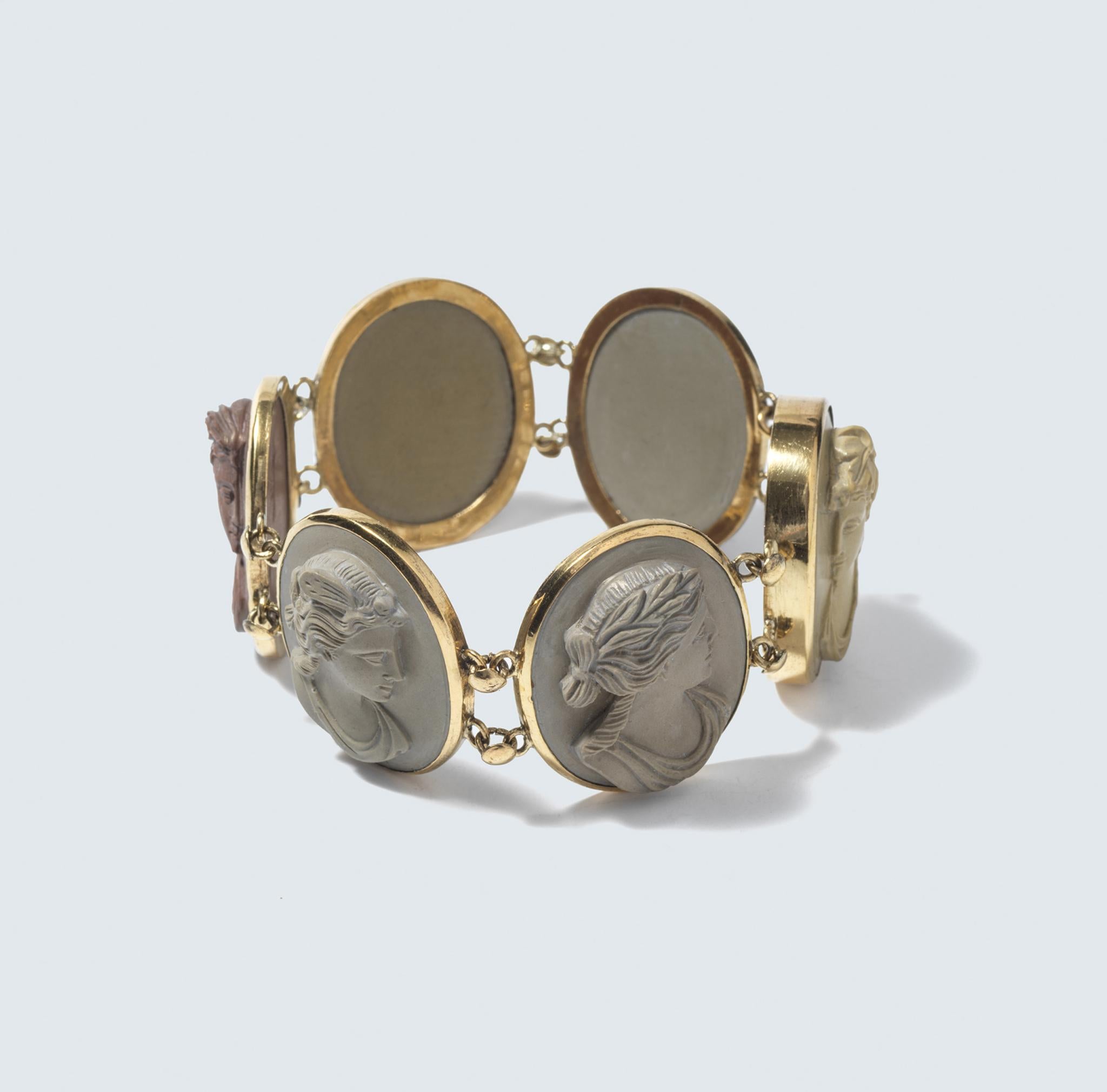 Antikes Lavastein-Armband, 19. im Zustand „Gut“ im Angebot in Stockholm, SE
