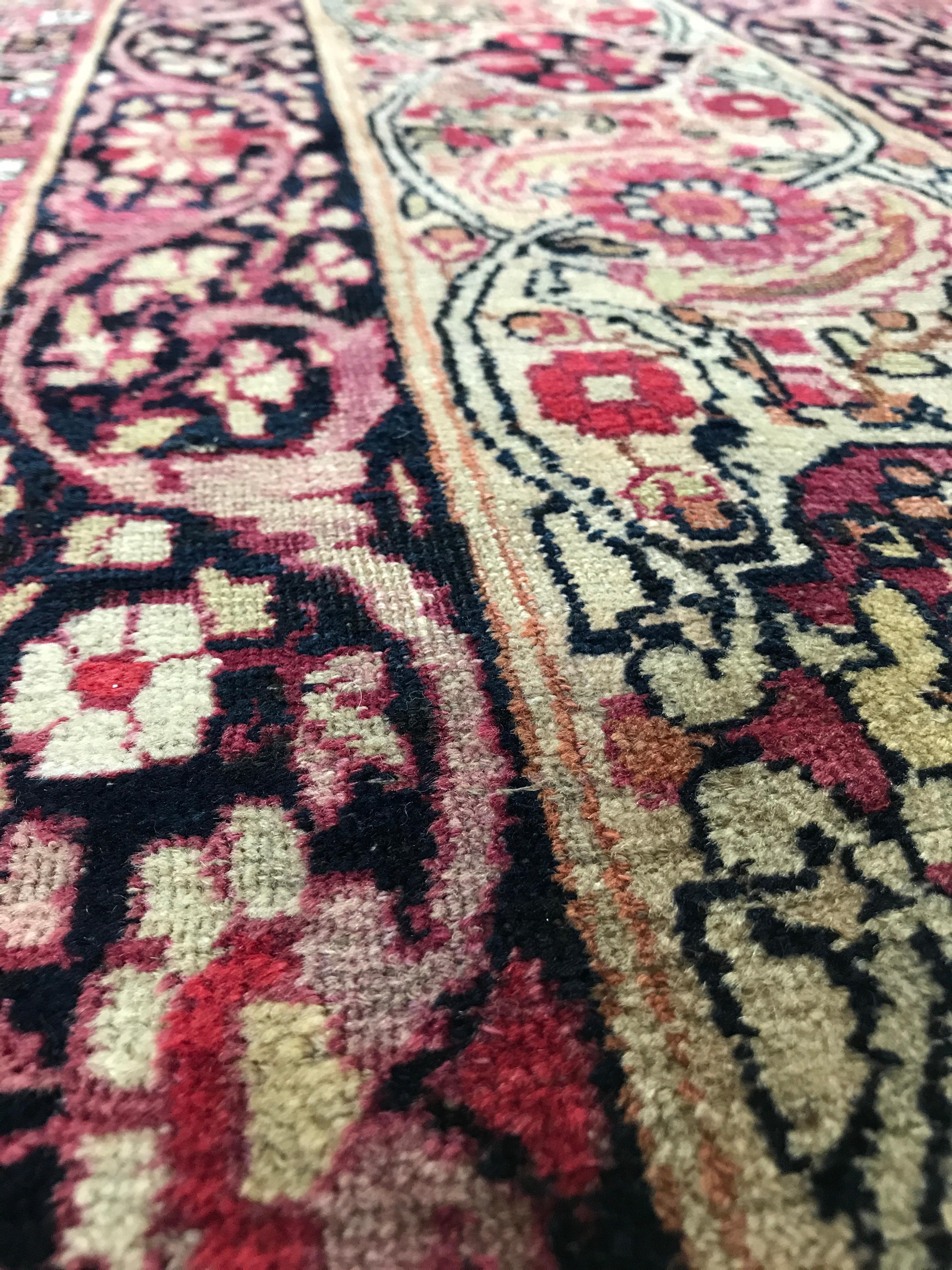 Antiker antiker Lavar Kerman Persischer Teppich im Angebot 2