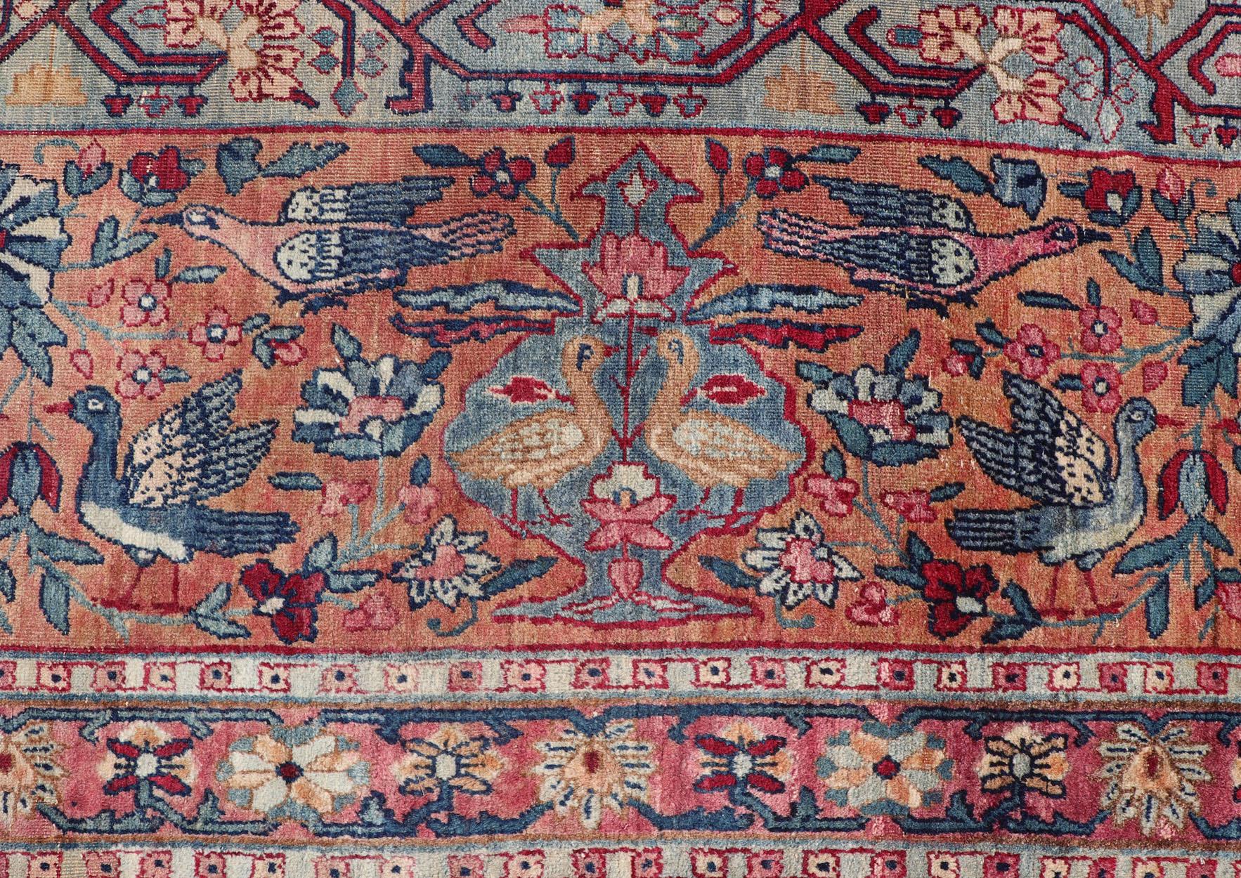 Tapis persan ancien Lavar Kerman avec un motif floral sur un champ bleu en vente 4