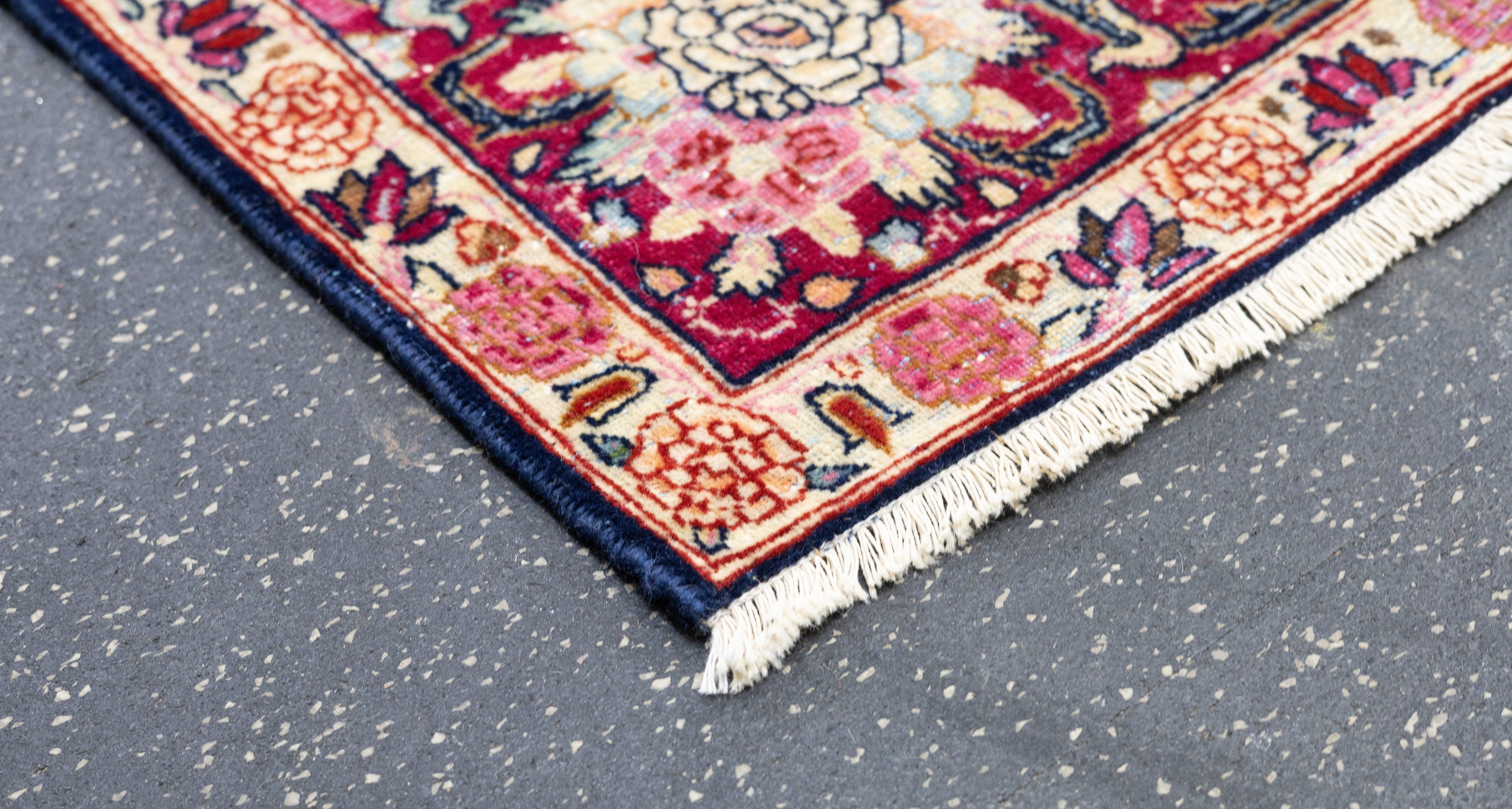 Antiker Lavar Kerman-Teppich 4'6'' x 6'7'' (Persisch) im Angebot