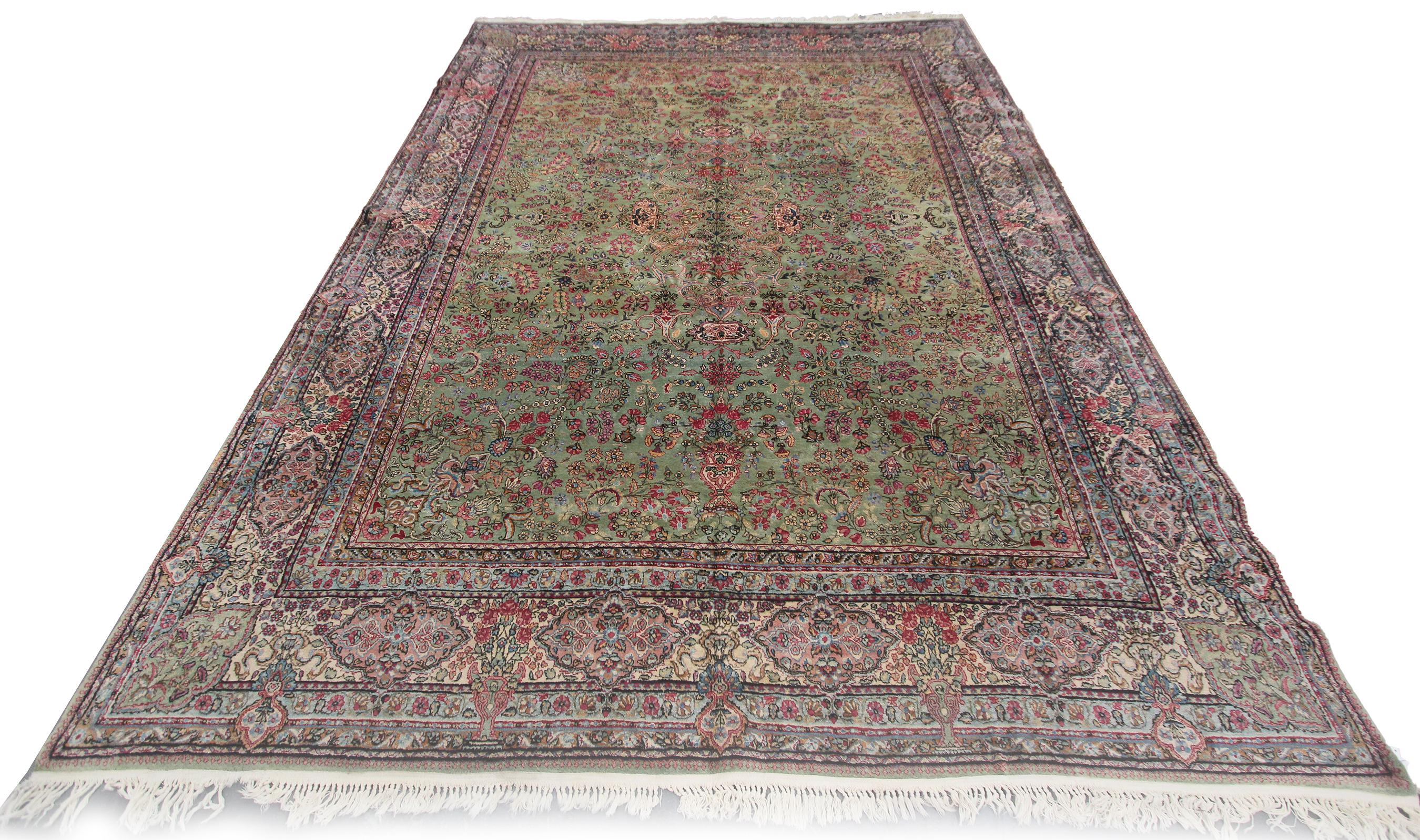 
Antique Persian Lavar Kerman Rug 9x12

Oriental Rug Fine

Green



8'7