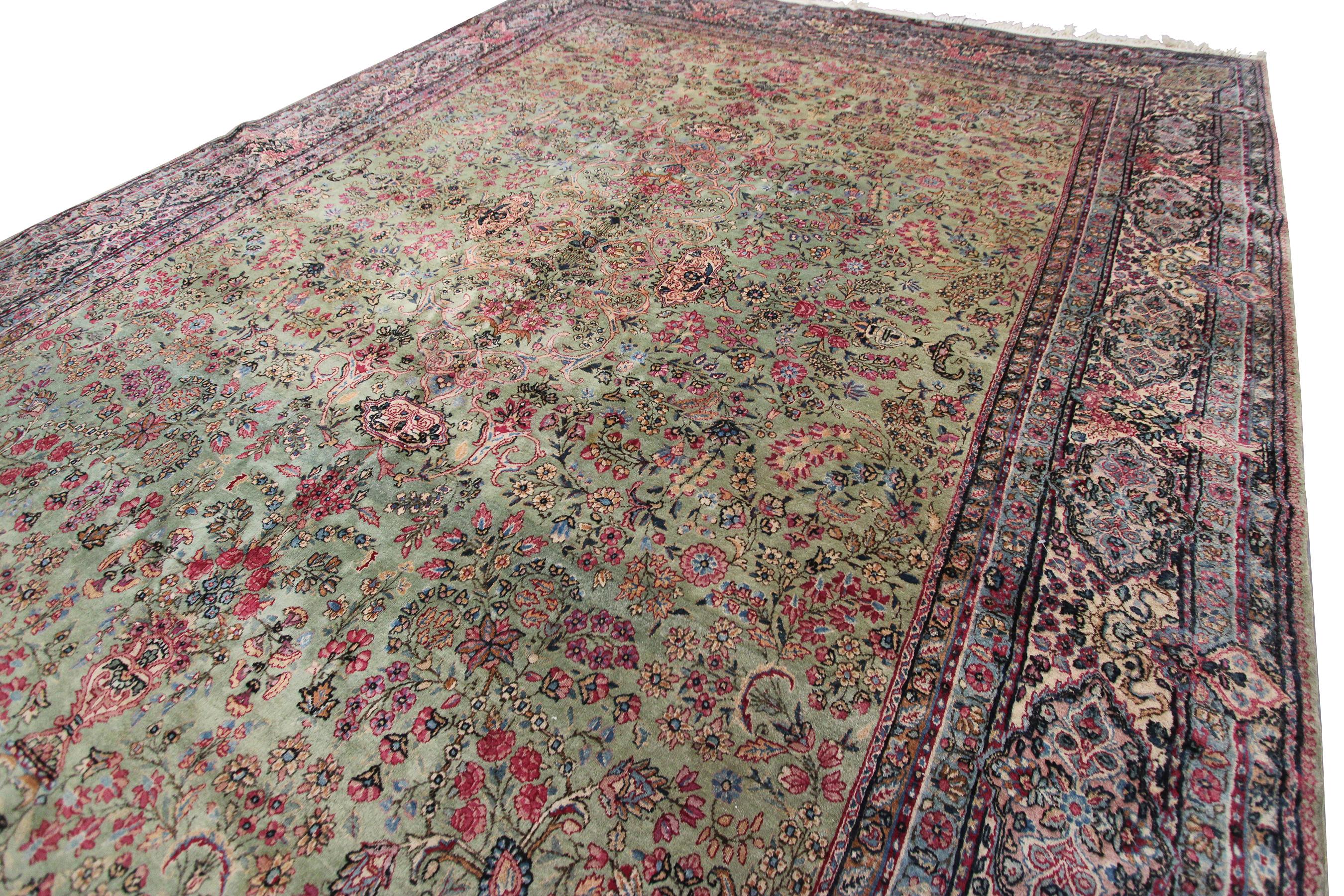 Antique Lavar Kerman Rug Fine Antique Persian Rug  9x12 In Good Condition For Sale In New York, NY