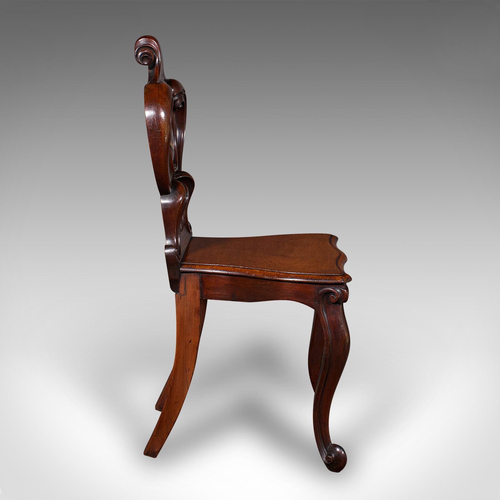Antiker Law Chambers Hall Chair, schottisch, Nussbaumholz, Reception Seat, viktorianisch (Viktorianisch) im Angebot