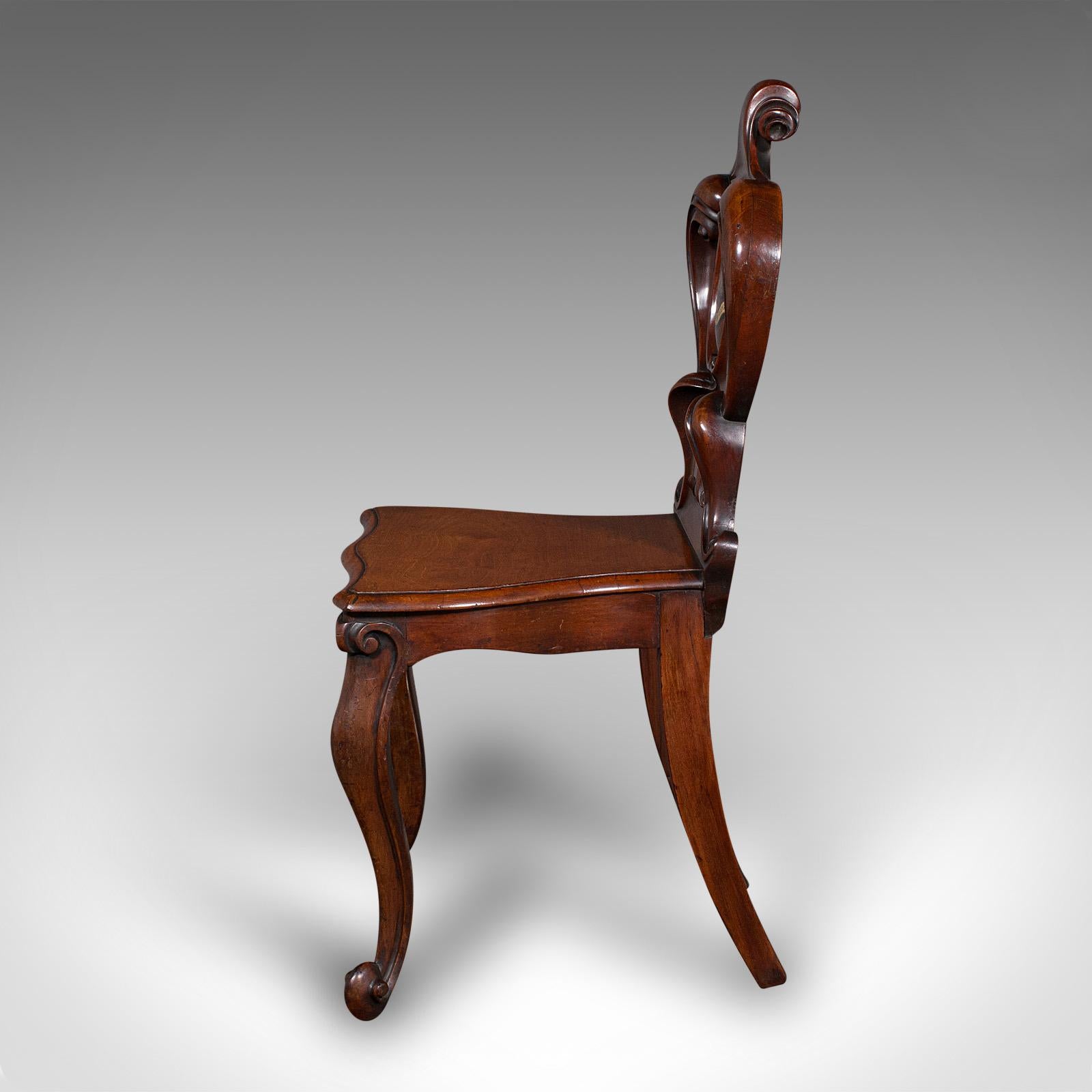 Antiker Law Chambers Hall Chair, schottisch, Nussbaumholz, Reception Seat, viktorianisch im Zustand „Gut“ im Angebot in Hele, Devon, GB
