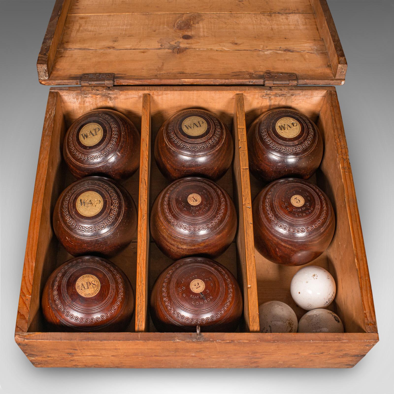 Jeu de boules de gazon ancien, anglais, Woods, valets en céramique, jeu de jardin, édouardien en vente 5