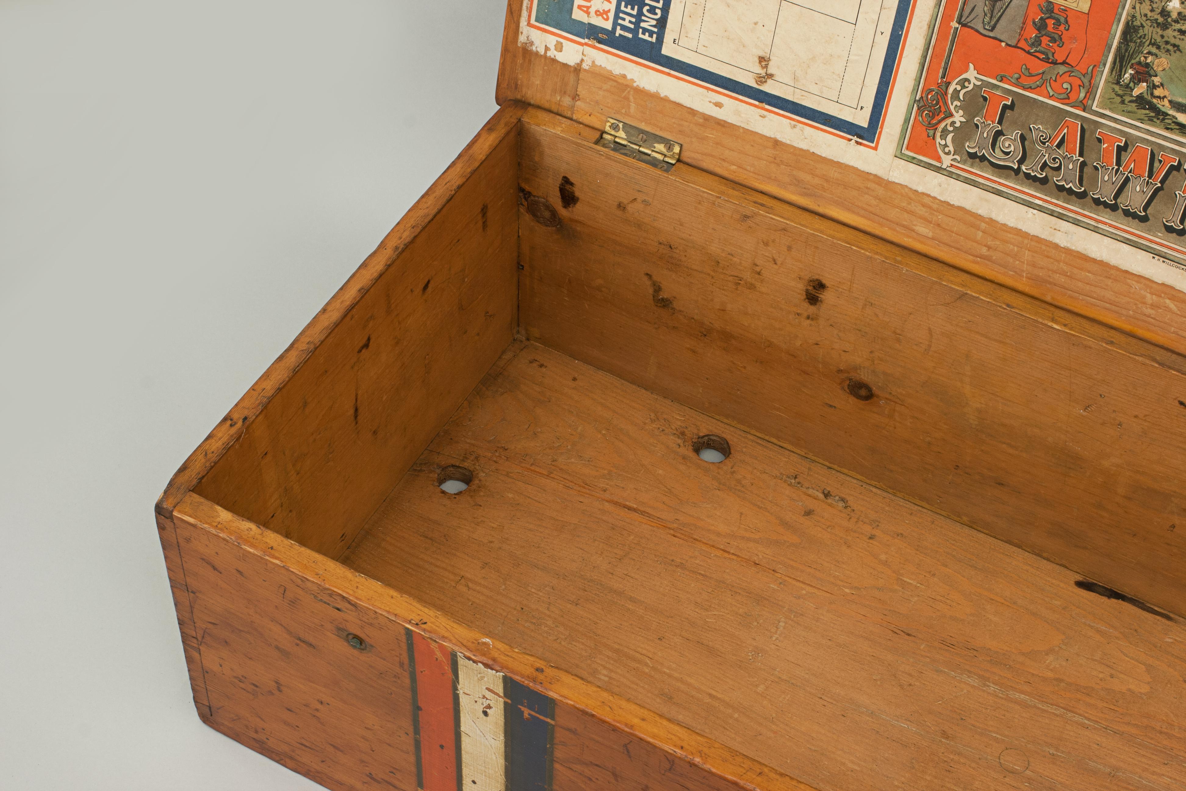 Antique Lawn Tennis Box with Poster, Army and Navy, 1870, s In Good Condition In Oxfordshire, GB