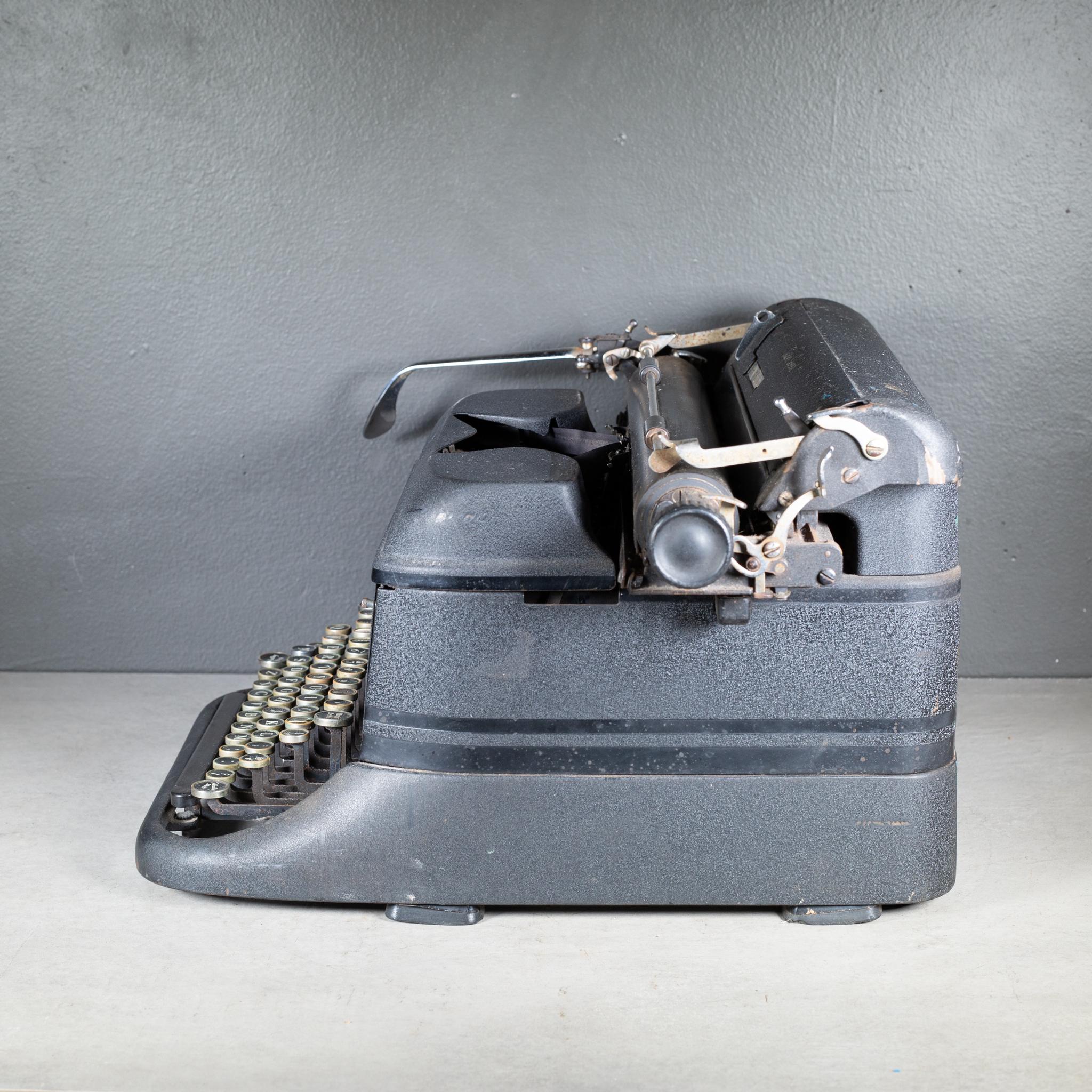 Industriale Antica macchina da scrivere LC Smith & Corona Super Speed c.1942 in vendita