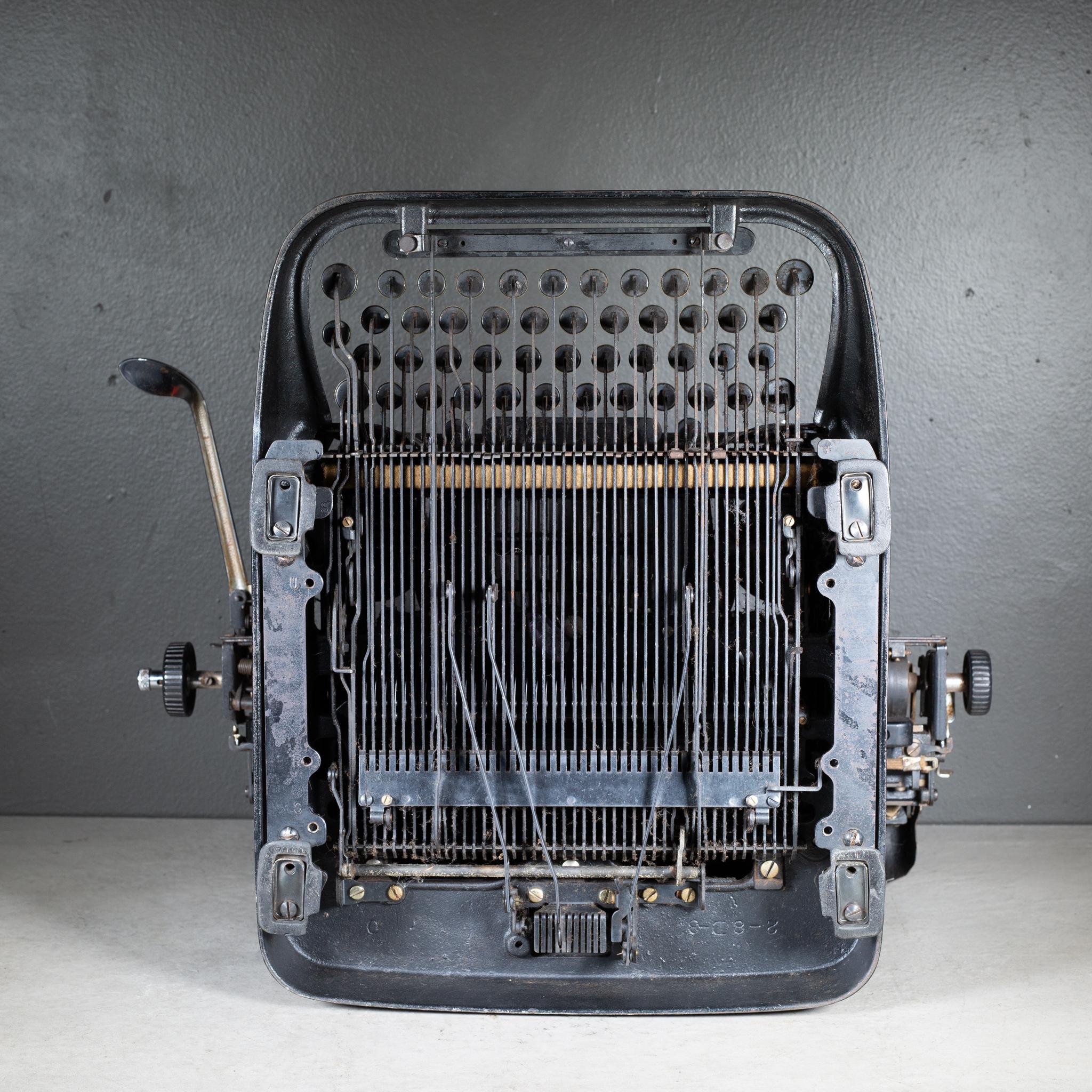 Metallo Antica macchina da scrivere LC Smith & Corona Super Speed c.1942 in vendita
