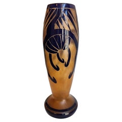 Ancien vase en verre français Le Verre Francais signé Berlingot Candy Cane