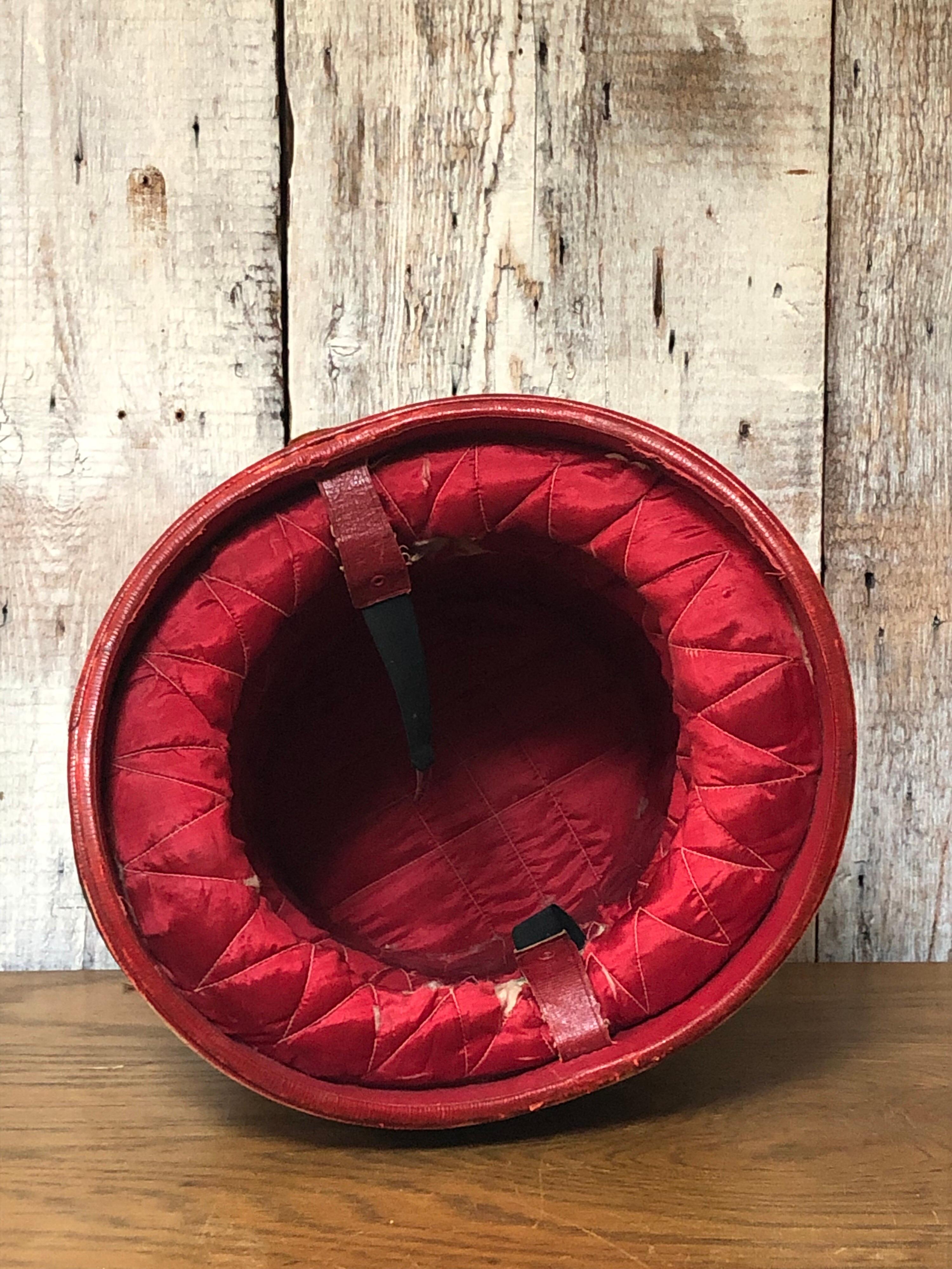 Antique Leather AN & CSL Triple Hat Box with Travel Stamps, Satin Lined, 1880s For Sale 6