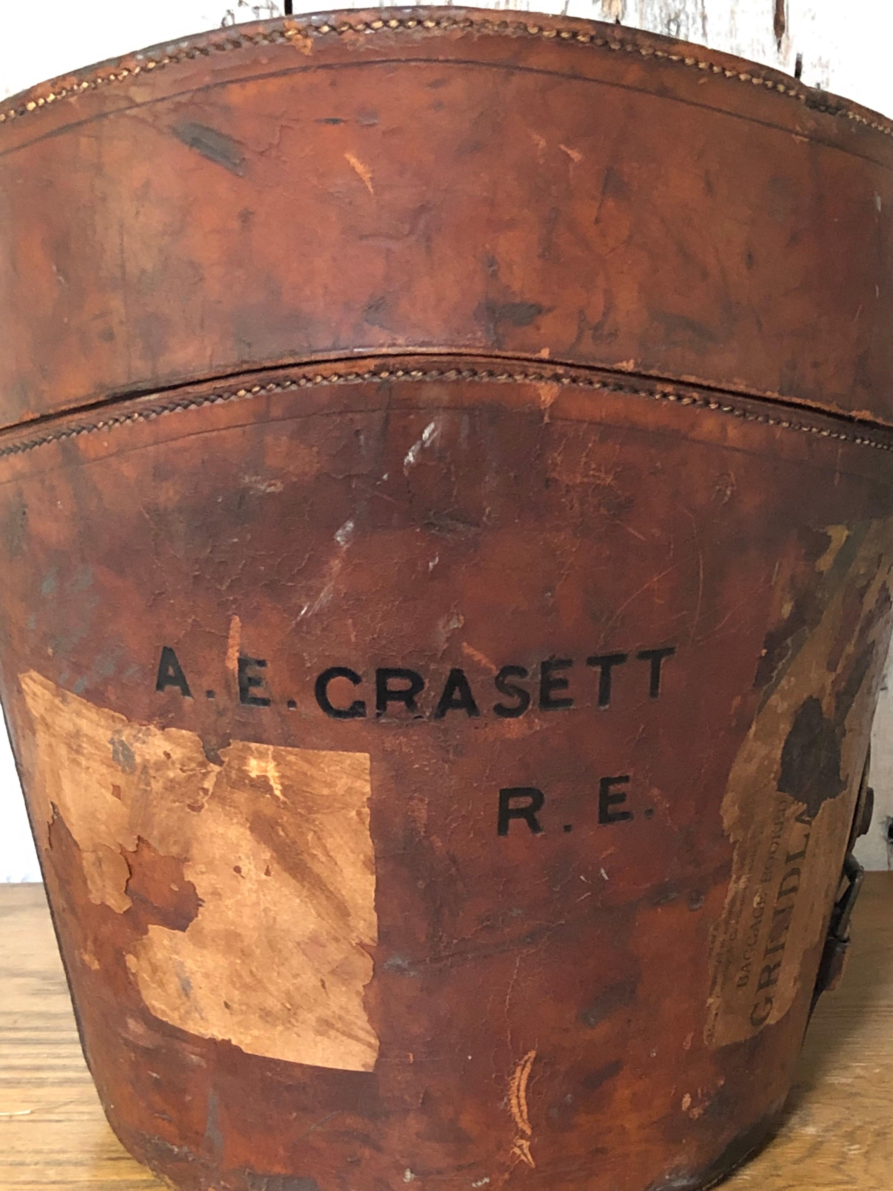 Antique Leather AN & CSL Triple Hat Box with Travel Stamps, Satin Lined, 1880s For Sale 11