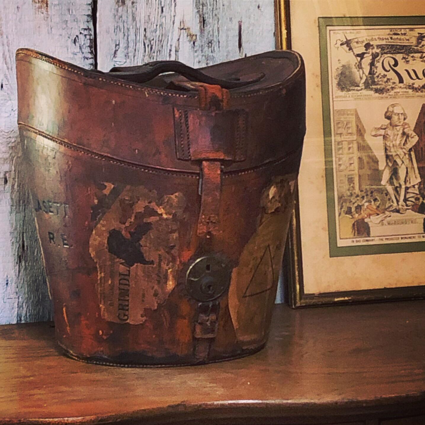 Antique Leather AN & CSL Triple Hat Box with Travel Stamps, Satin Lined, 1880s For Sale 13