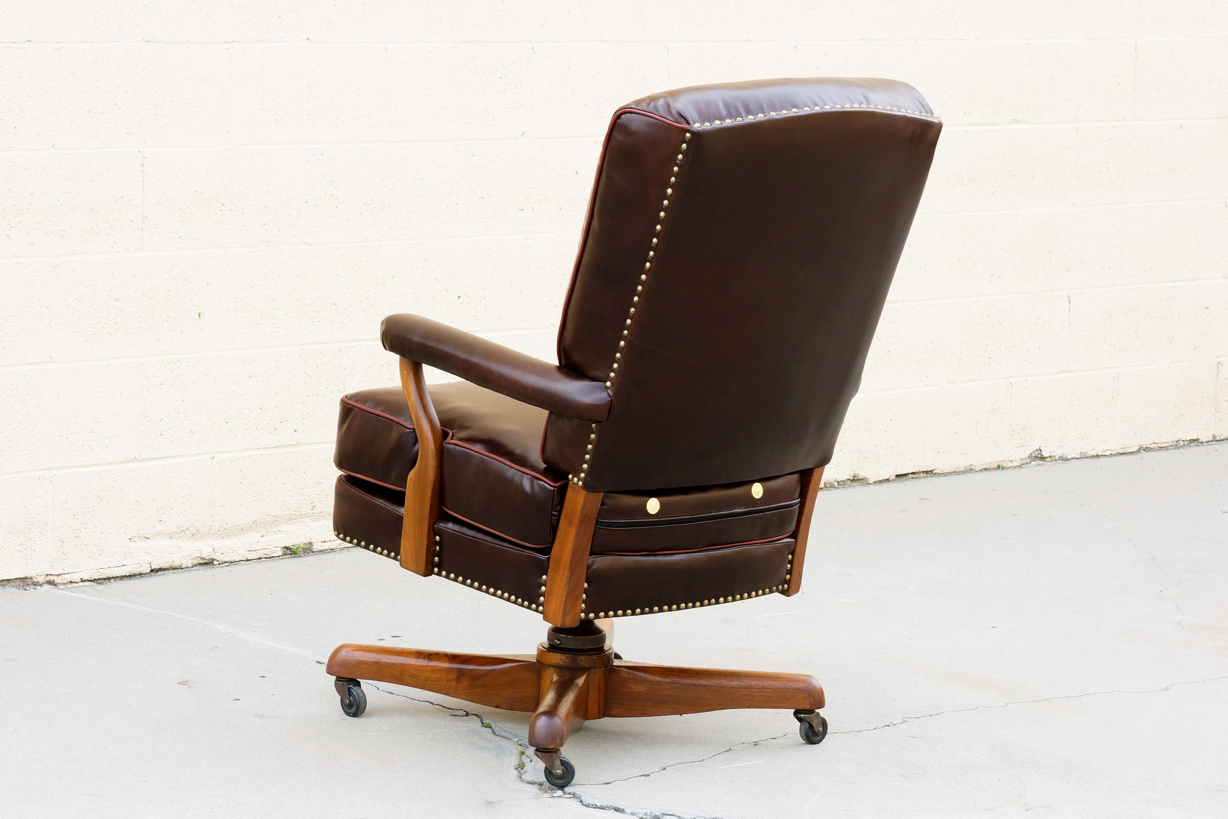 Early 20th Century Antique Leather and Walnut Armchair, Refinished For Sale