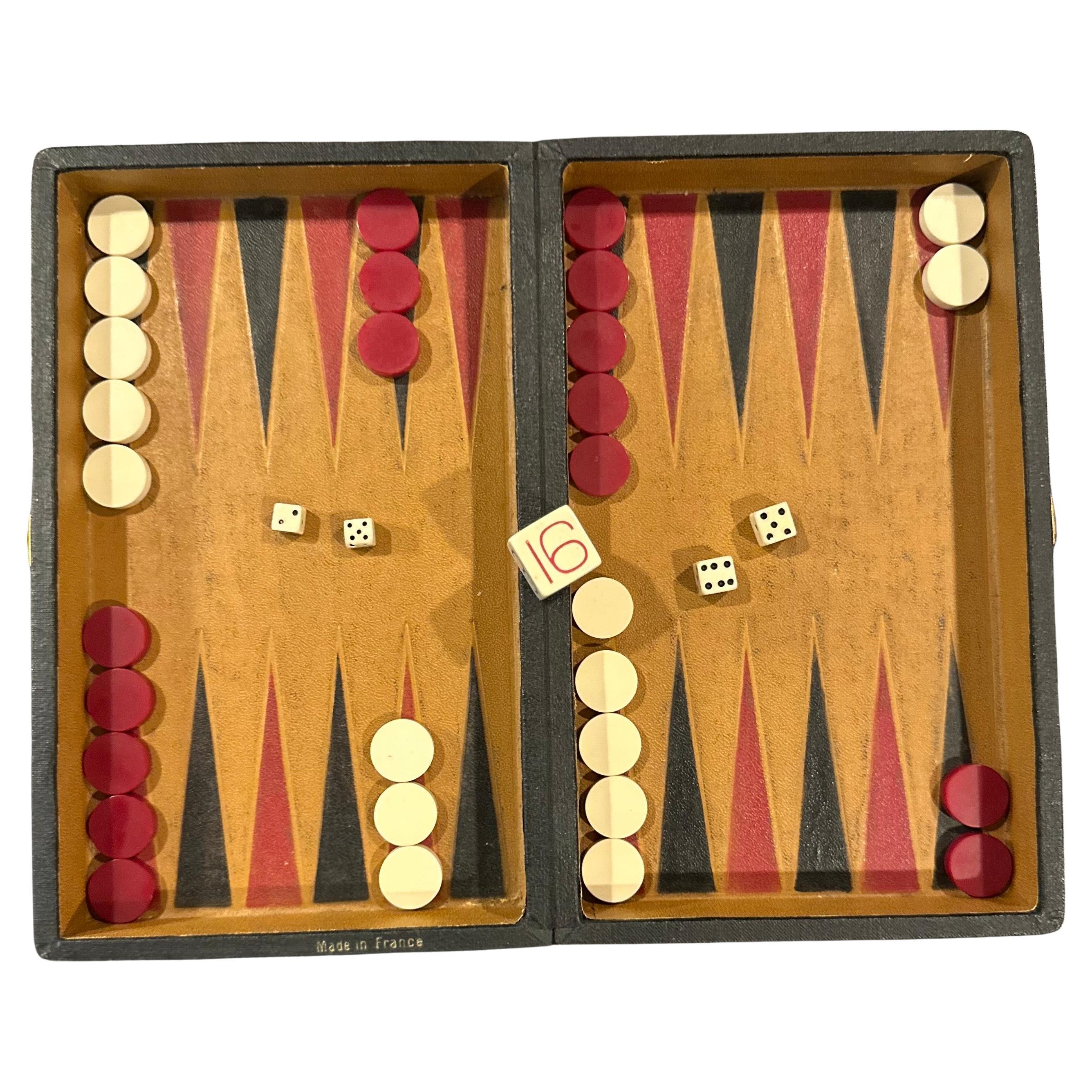 Antiguo Juego de Backgammon / Damas de Viaje de Cuero y Baquelita de Francia Francés en venta