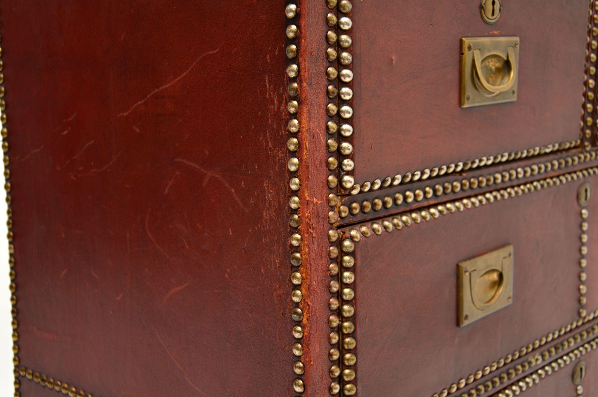 Antique Leather Bound Military Campaign Chest of Drawers In Good Condition For Sale In London, GB