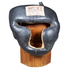 Máscara antigua de cuero para entrenamiento de boxeo c.1940